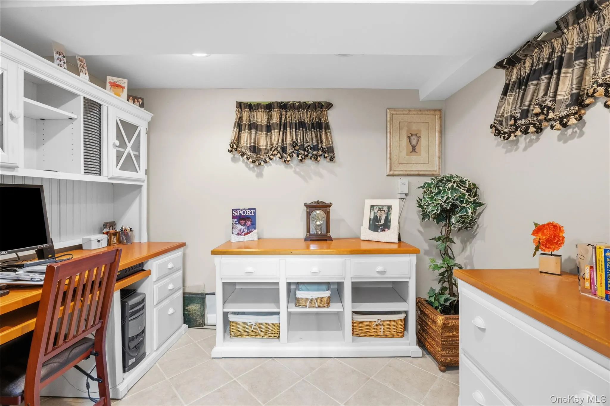 77 Lake Drive, North Hempstead, NY, 4 Bedrooms Bedrooms, 9 Rooms Rooms,3 BathroomsBathrooms,Residential,For Rent,Lake,0,999031 77 Lake Drive, North Hempstead, NY, 4 Bedrooms Bedrooms, 9 Rooms Rooms,3 BathroomsBathrooms,Residential,For Rent,Lake,0,999031
