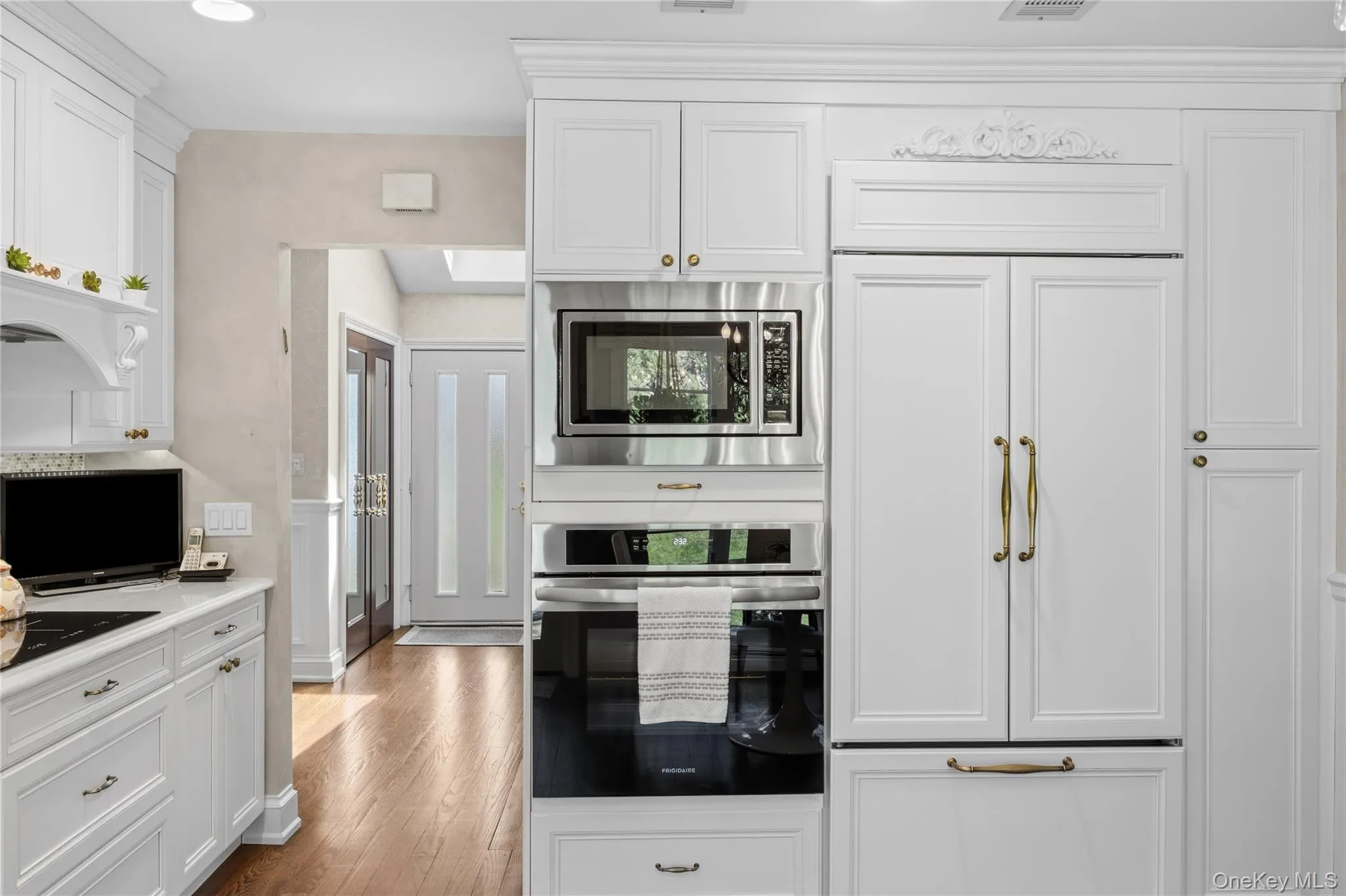 77 Lake Drive, North Hempstead, NY, 4 Bedrooms Bedrooms, 9 Rooms Rooms,3 BathroomsBathrooms,Residential,For Rent,Lake,0,999031 77 Lake Drive, North Hempstead, NY, 4 Bedrooms Bedrooms, 9 Rooms Rooms,3 BathroomsBathrooms,Residential,For Rent,Lake,0,999031