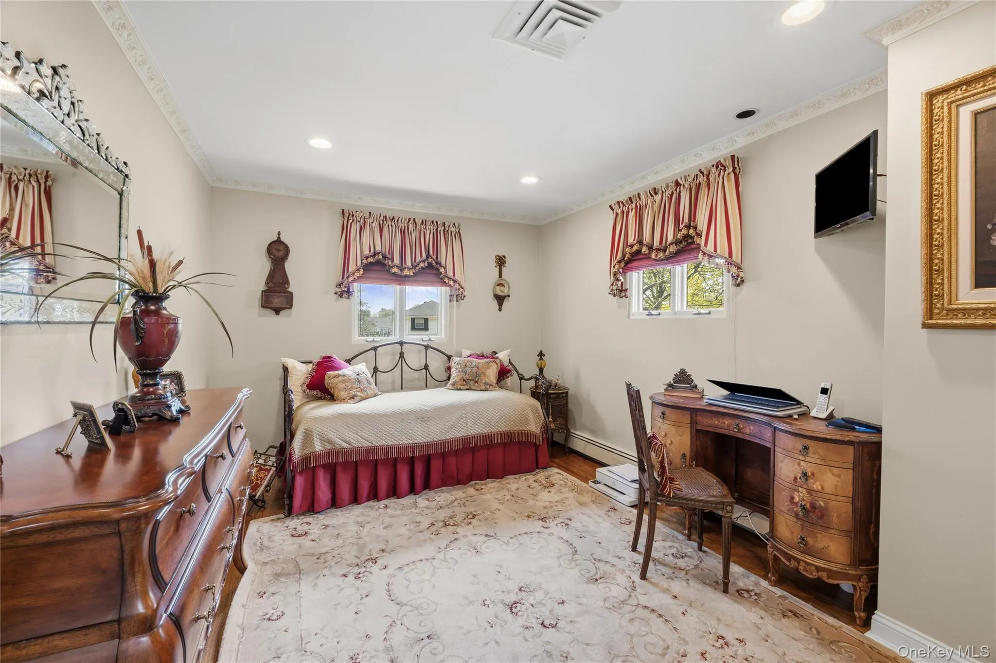77 Lake Drive, North Hempstead, NY, 4 Bedrooms Bedrooms, 9 Rooms Rooms,3 BathroomsBathrooms,Residential,For Rent,Lake,0,999031 77 Lake Drive, North Hempstead, NY, 4 Bedrooms Bedrooms, 9 Rooms Rooms,3 BathroomsBathrooms,Residential,For Rent,Lake,0,999031