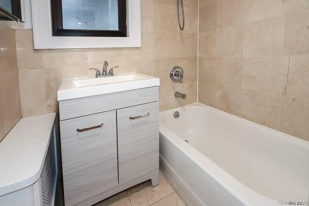 14 Beach Road, North Hempstead, NY, 2 Bedrooms Bedrooms, 4 Rooms Rooms,1 BathroomBathrooms,Residential Lease,For Rent,Beach,0,999039 14 Beach Road, North Hempstead, NY, 2 Bedrooms Bedrooms, 4 Rooms Rooms,1 BathroomBathrooms,Residential Lease,For Rent,Beach,0,999039