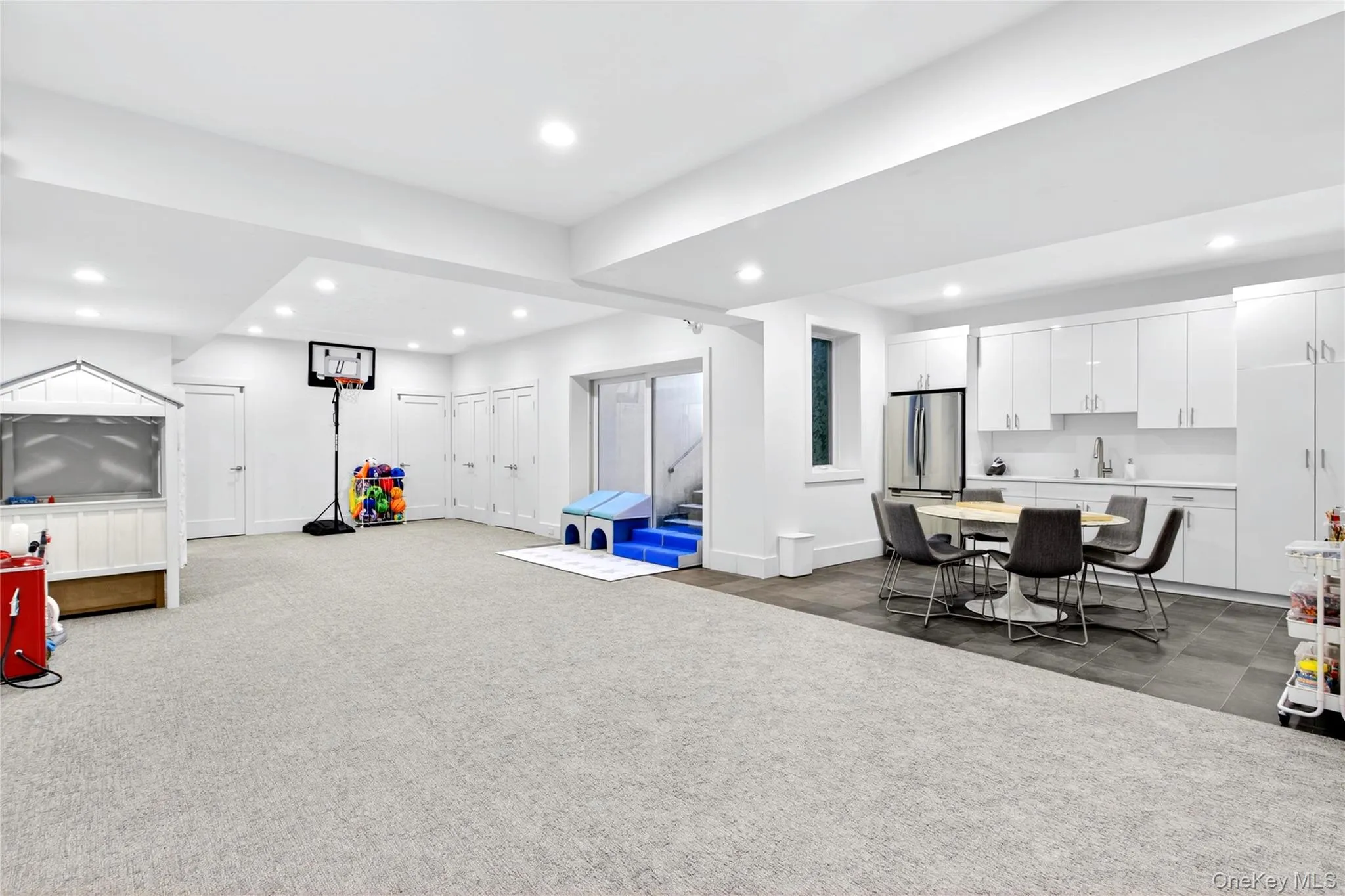 35 Mimosa Drive, North Hempstead, NY, 7 Bedrooms Bedrooms, 11 Rooms Rooms,6 BathroomsBathrooms,Residential Sale,For Rent,Mimosa,0,999040 35 Mimosa Drive, North Hempstead, NY, 7 Bedrooms Bedrooms, 11 Rooms Rooms,6 BathroomsBathrooms,Residential Sale,For Rent,Mimosa,0,999040