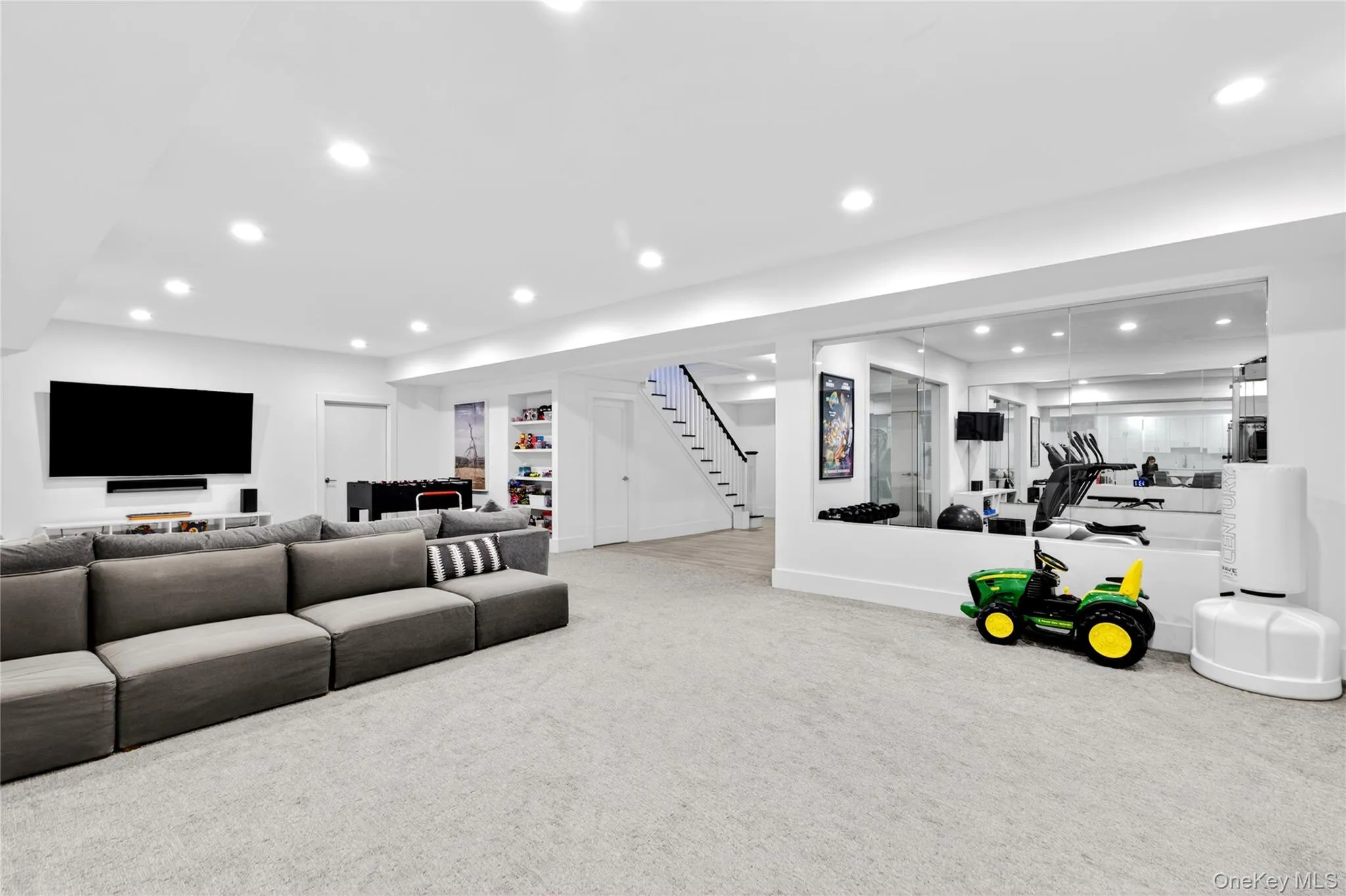 35 Mimosa Drive, North Hempstead, NY, 7 Bedrooms Bedrooms, 11 Rooms Rooms,6 BathroomsBathrooms,Residential Sale,For Rent,Mimosa,0,999040 35 Mimosa Drive, North Hempstead, NY, 7 Bedrooms Bedrooms, 11 Rooms Rooms,6 BathroomsBathrooms,Residential Sale,For Rent,Mimosa,0,999040