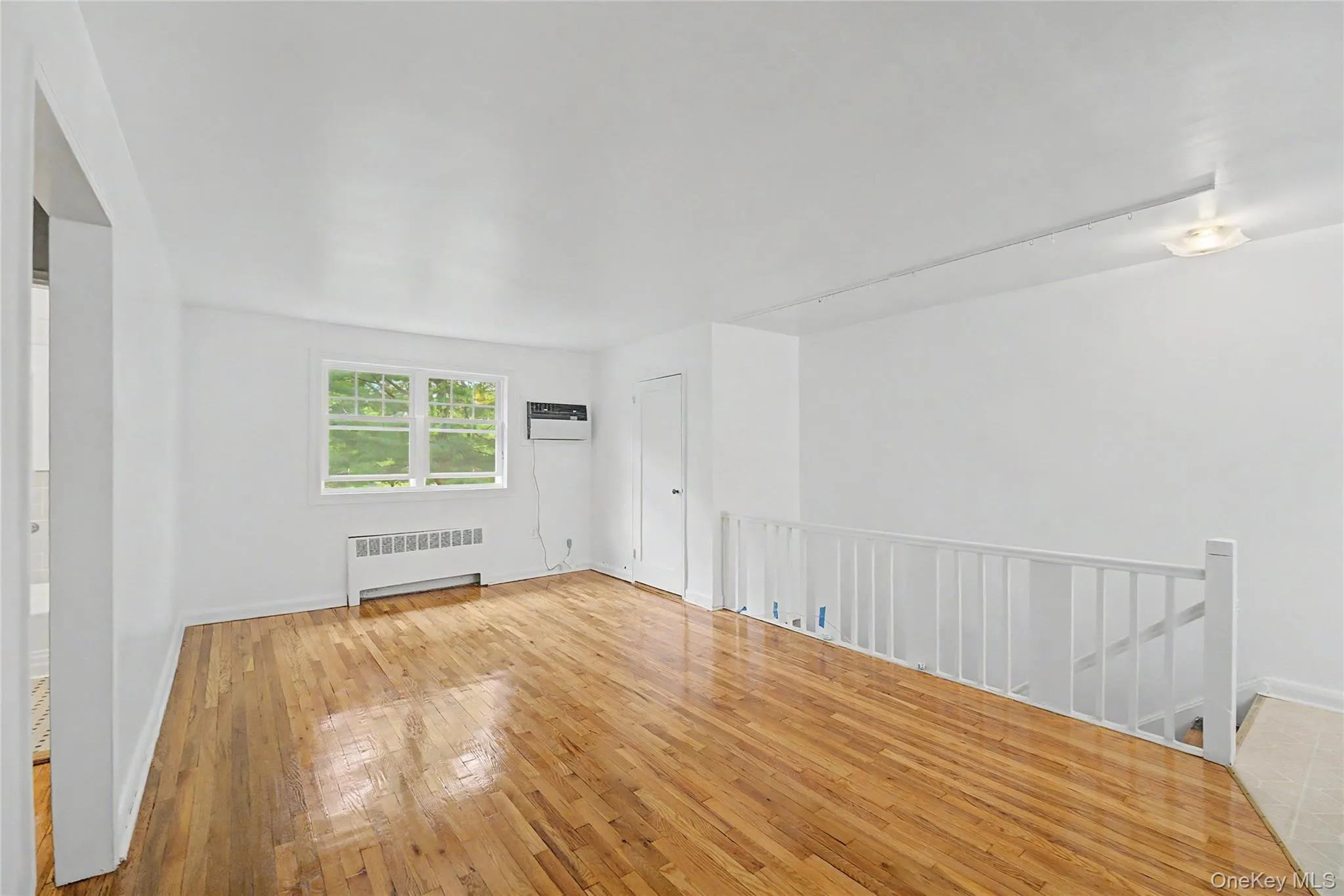 226-29 Kingsbury Avenue, New York, NY, 1 Bedroom Bedrooms, 4 Rooms Rooms,1 BathroomBathrooms,Residential,For Rent,Kingsbury,0,999045 226-29 Kingsbury Avenue, New York, NY, 1 Bedroom Bedrooms, 4 Rooms Rooms,1 BathroomBathrooms,Residential,For Rent,Kingsbury,0,999045