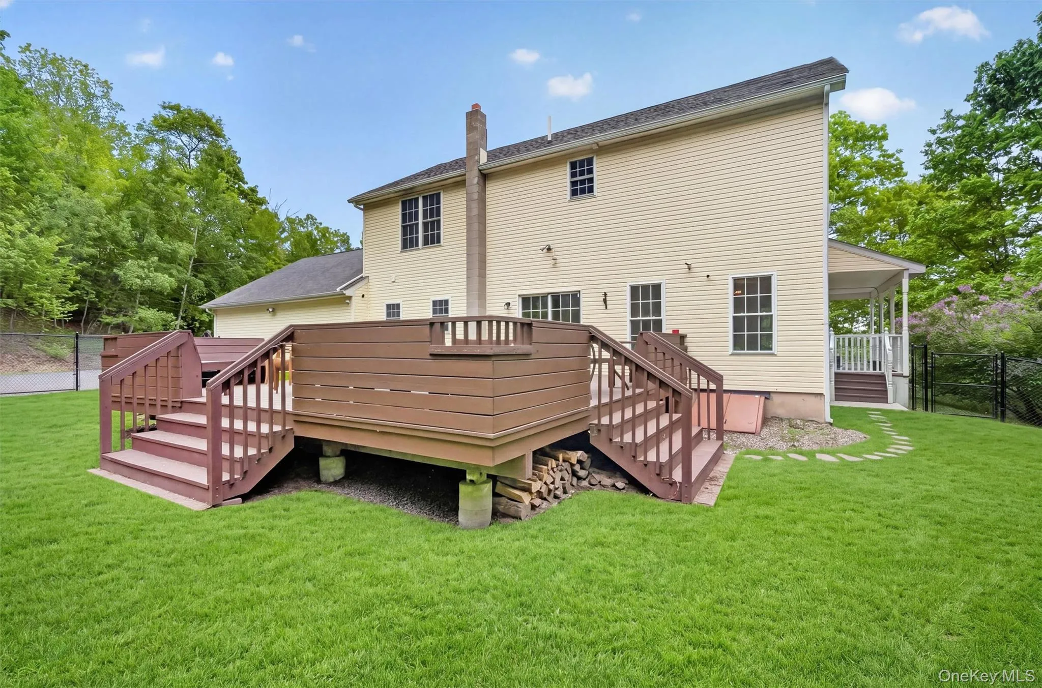 4 Clover Lane, Mamakating, NY, 4 Bedrooms Bedrooms, 9 Rooms Rooms,2 BathroomsBathrooms,Residential,For Rent,Clover,0,999050 4 Clover Lane, Mamakating, NY, 4 Bedrooms Bedrooms, 9 Rooms Rooms,2 BathroomsBathrooms,Residential,For Rent,Clover,0,999050