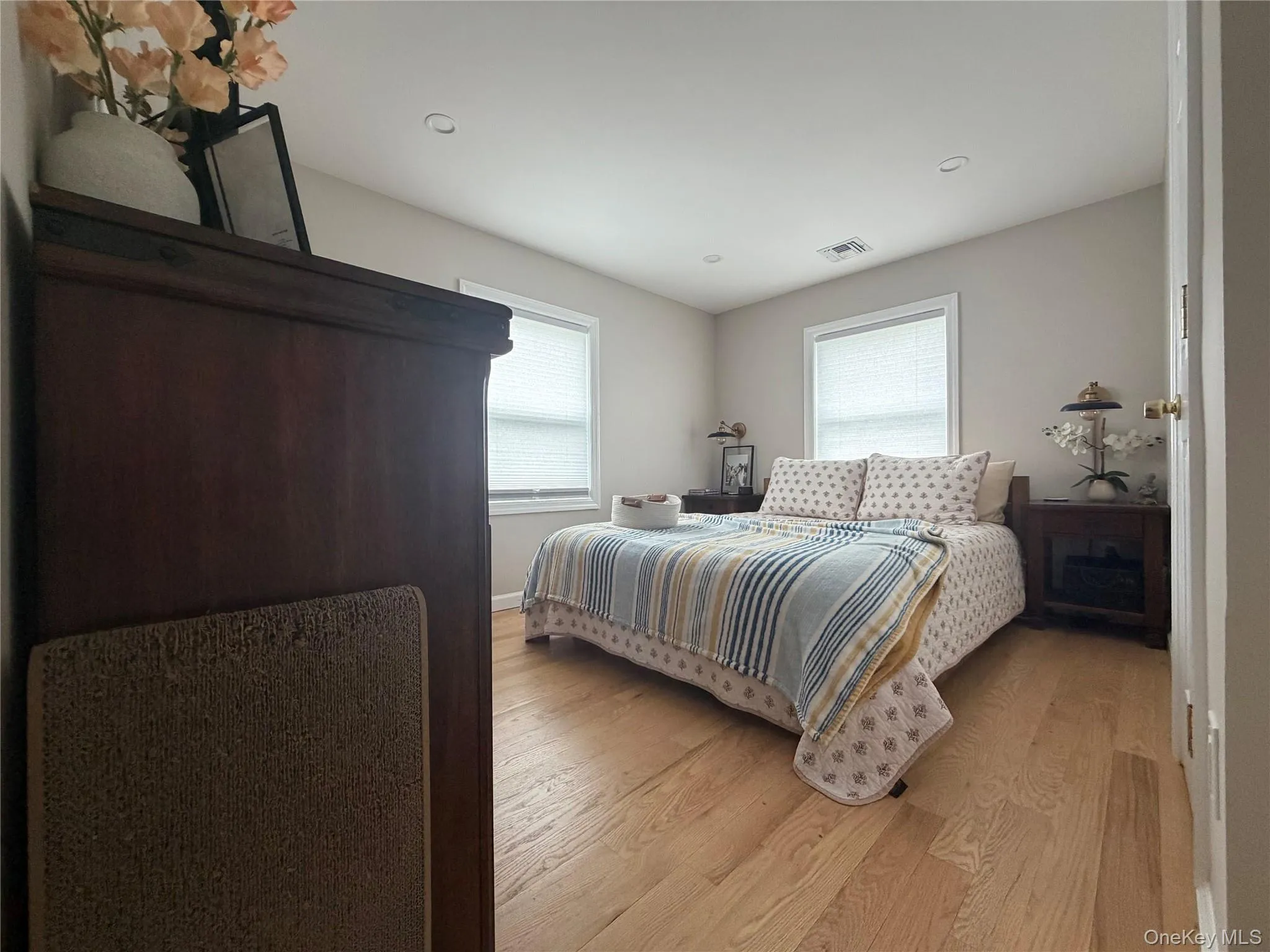 8 Castle Street, Brookhaven, NY, 3 Bedrooms Bedrooms, 6 Rooms Rooms,1 BathroomBathrooms,Residential Lease,For Rent,Castle,0,999051 8 Castle Street, Brookhaven, NY, 3 Bedrooms Bedrooms, 6 Rooms Rooms,1 BathroomBathrooms,Residential Lease,For Rent,Castle,0,999051