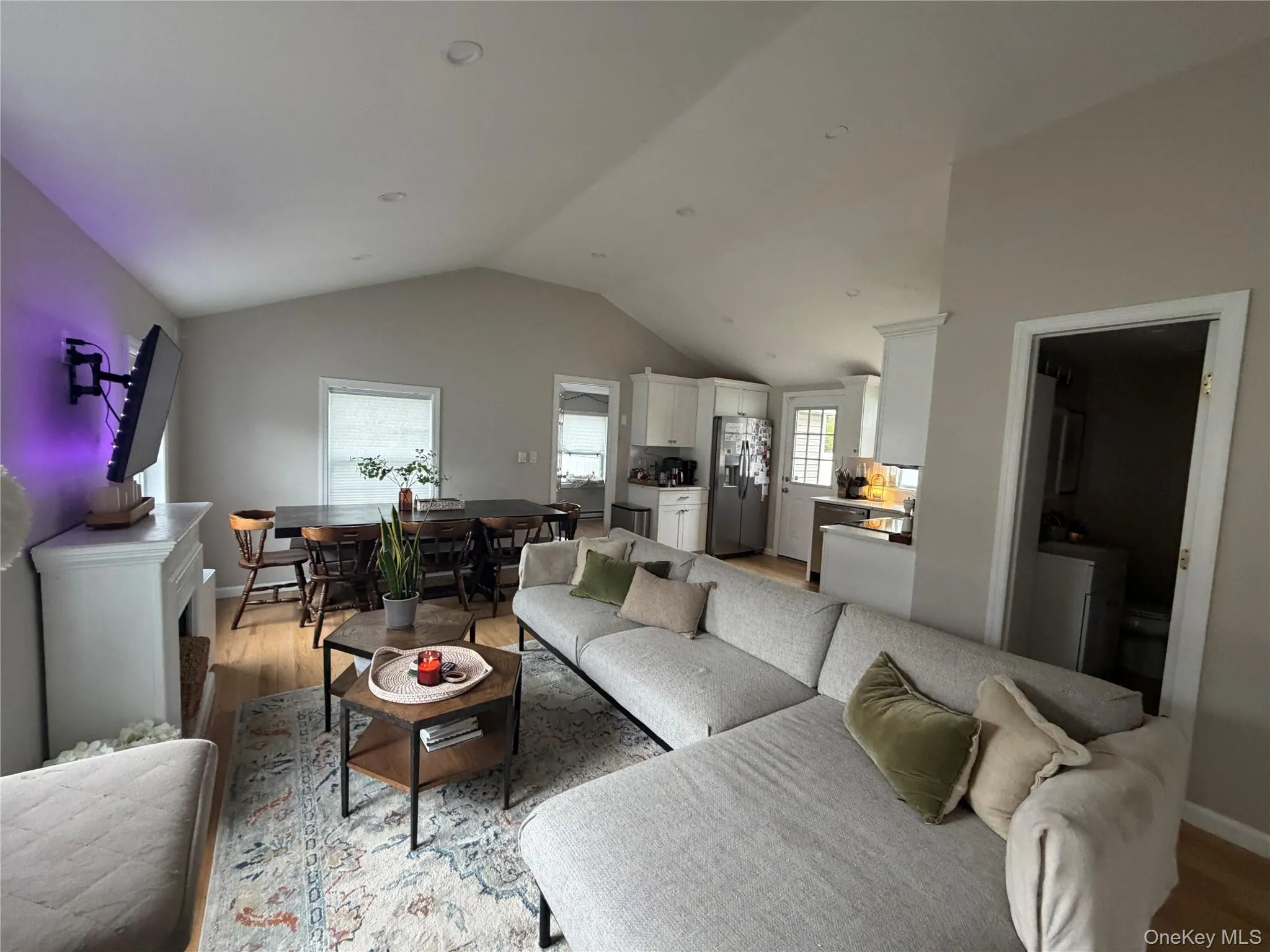 8 Castle Street, Brookhaven, NY, 3 Bedrooms Bedrooms, 6 Rooms Rooms,1 BathroomBathrooms,Residential Lease,For Rent,Castle,0,999051 8 Castle Street, Brookhaven, NY, 3 Bedrooms Bedrooms, 6 Rooms Rooms,1 BathroomBathrooms,Residential Lease,For Rent,Castle,0,999051