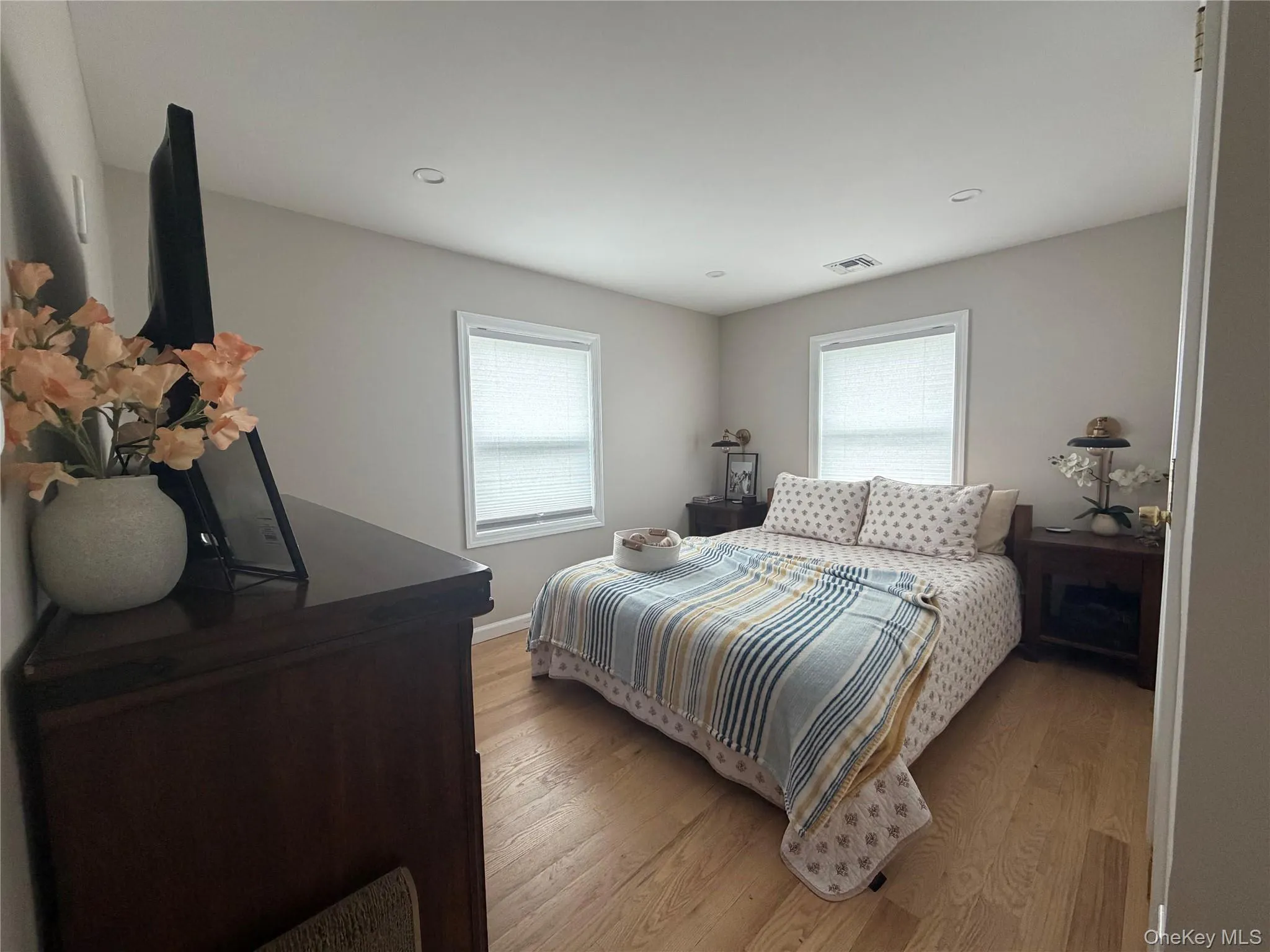 8 Castle Street, Brookhaven, NY, 3 Bedrooms Bedrooms, 6 Rooms Rooms,1 BathroomBathrooms,Residential Lease,For Rent,Castle,0,999051 8 Castle Street, Brookhaven, NY, 3 Bedrooms Bedrooms, 6 Rooms Rooms,1 BathroomBathrooms,Residential Lease,For Rent,Castle,0,999051