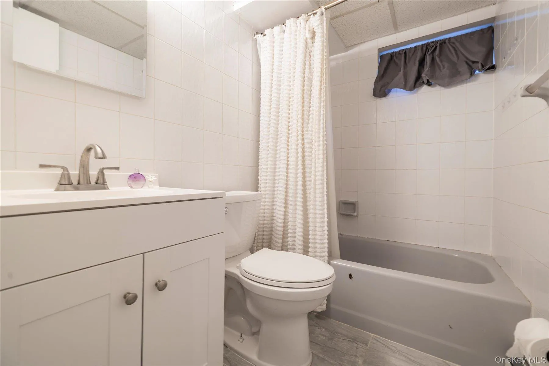 212 Gordon Avenue, North Hempstead, NY, 4 Bedrooms Bedrooms, 8 Rooms Rooms,2 BathroomsBathrooms,Residential,For Rent,Gordon,0,999055 212 Gordon Avenue, North Hempstead, NY, 4 Bedrooms Bedrooms, 8 Rooms Rooms,2 BathroomsBathrooms,Residential,For Rent,Gordon,0,999055