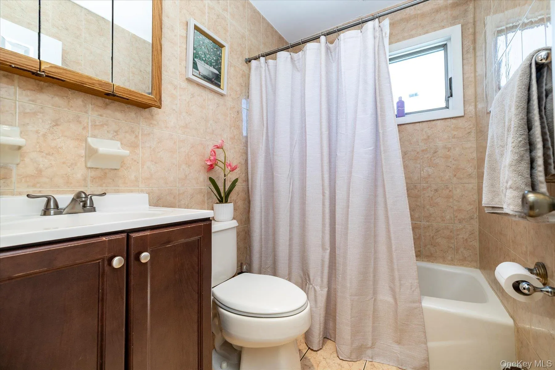 212 Gordon Avenue, North Hempstead, NY, 4 Bedrooms Bedrooms, 8 Rooms Rooms,2 BathroomsBathrooms,Residential,For Rent,Gordon,0,999055 212 Gordon Avenue, North Hempstead, NY, 4 Bedrooms Bedrooms, 8 Rooms Rooms,2 BathroomsBathrooms,Residential,For Rent,Gordon,0,999055