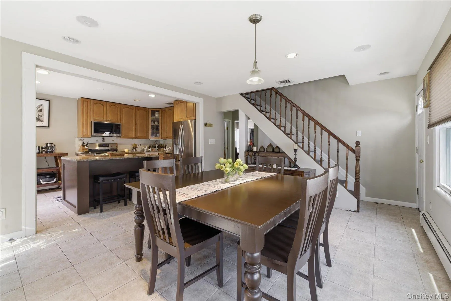 212 Gordon Avenue, North Hempstead, NY, 4 Bedrooms Bedrooms, 8 Rooms Rooms,2 BathroomsBathrooms,Residential,For Rent,Gordon,0,999055 212 Gordon Avenue, North Hempstead, NY, 4 Bedrooms Bedrooms, 8 Rooms Rooms,2 BathroomsBathrooms,Residential,For Rent,Gordon,0,999055