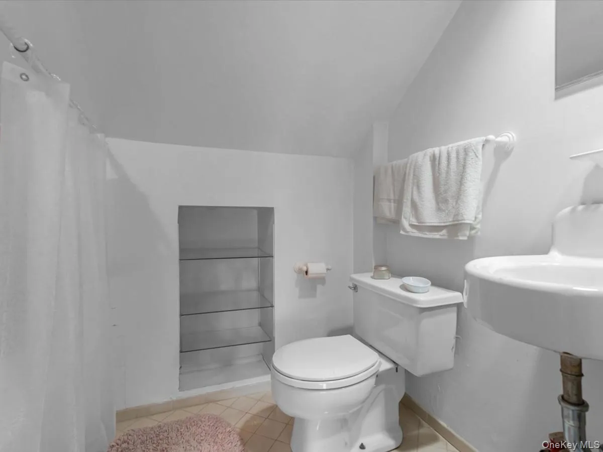 3rd Fl Full Bath 3rd Fl Full Bath