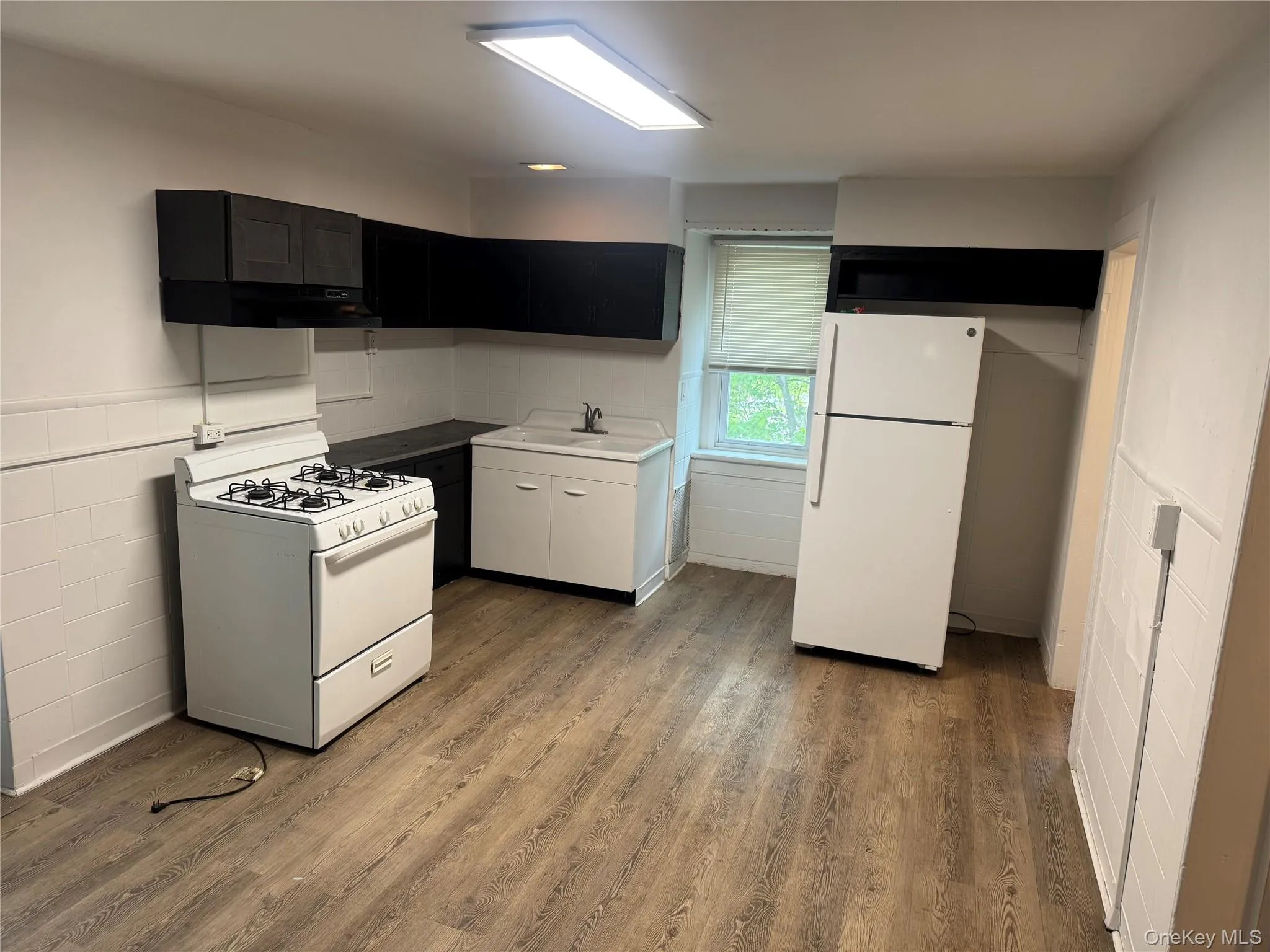 54 Bridge Street, Poughkeepsie, NY, 2 Bedrooms Bedrooms, 4 Rooms Rooms,1 BathroomBathrooms,Residential Lease,For Rent,Bridge,0,999072 54 Bridge Street, Poughkeepsie, NY, 2 Bedrooms Bedrooms, 4 Rooms Rooms,1 BathroomBathrooms,Residential Lease,For Rent,Bridge,0,999072
