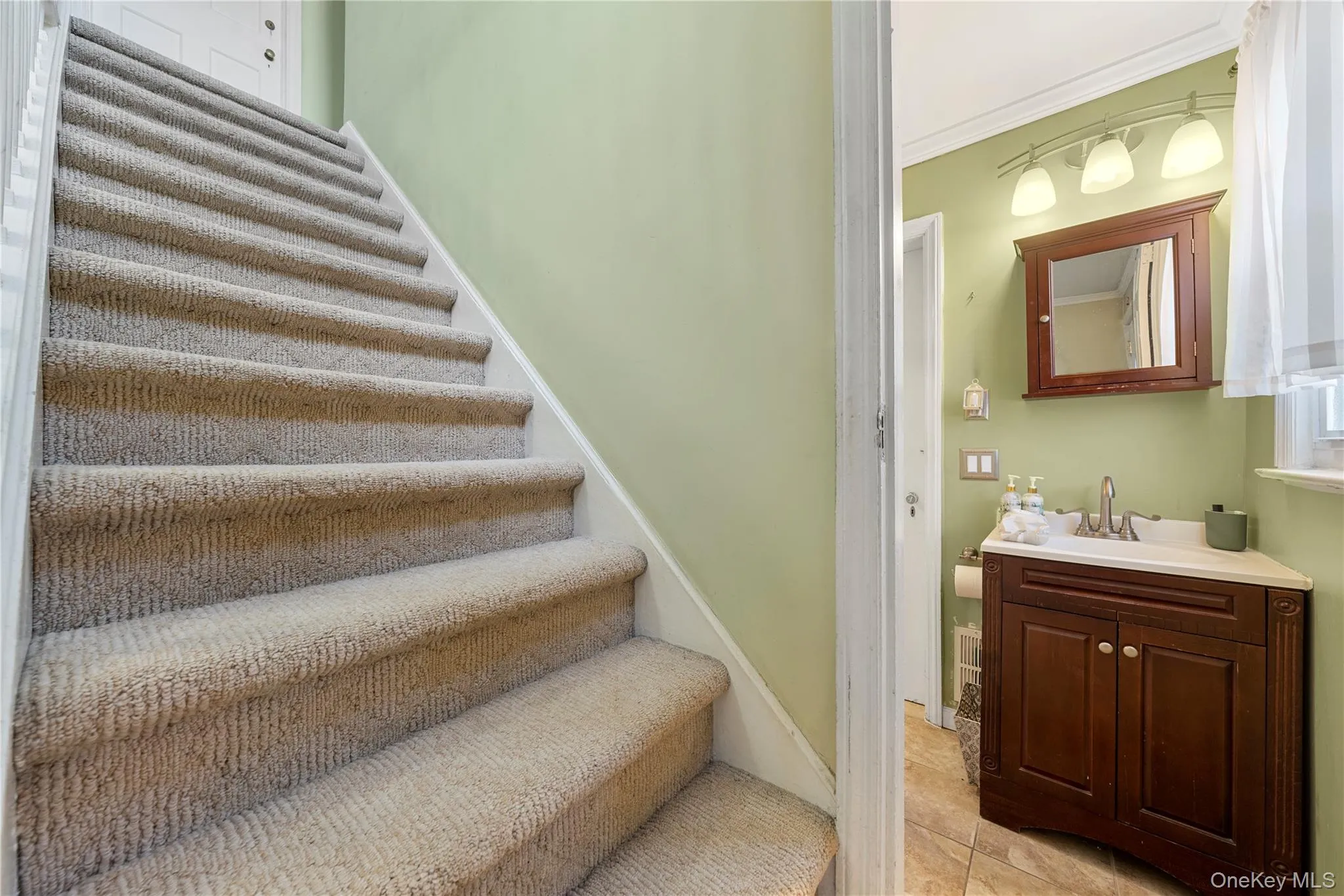 3414 Colony Drive, Hempstead, NY, 3 Bedrooms Bedrooms, 4 Rooms Rooms,3 BathroomsBathrooms,Residential Sale,For Rent,Colony,0,999074 3414 Colony Drive, Hempstead, NY, 3 Bedrooms Bedrooms, 4 Rooms Rooms,3 BathroomsBathrooms,Residential Sale,For Rent,Colony,0,999074