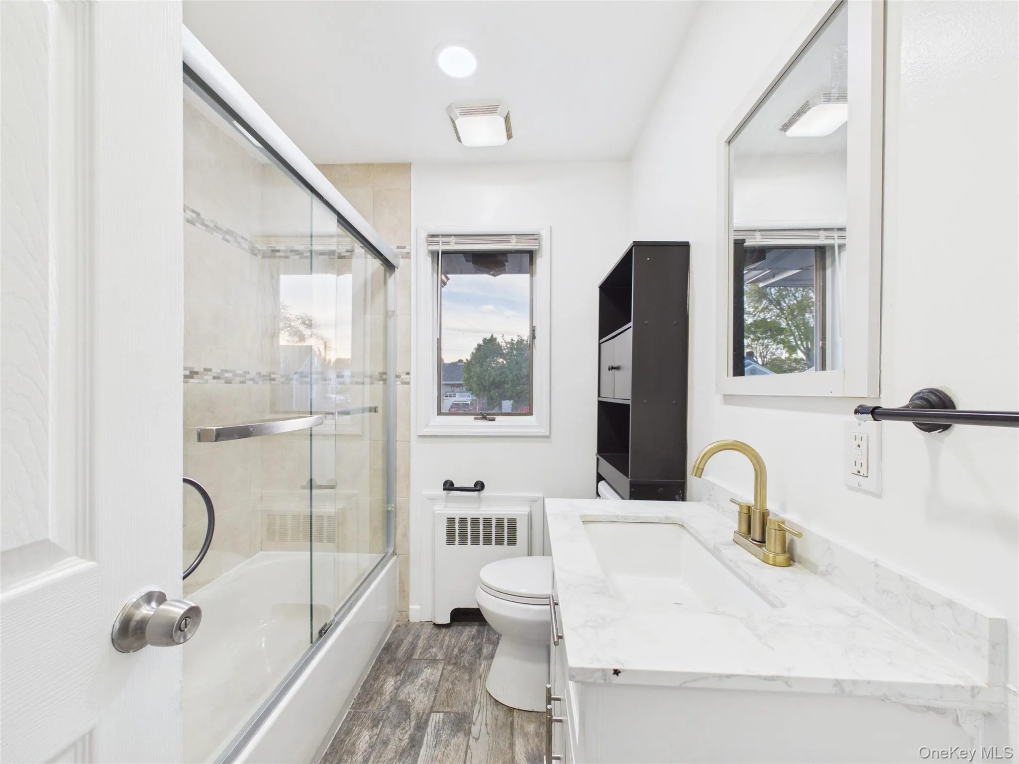 9 Ferndale Drive, Oyster Bay, NY, 3 Bedrooms Bedrooms, 6 Rooms Rooms,2 BathroomsBathrooms,Residential,For Rent,Ferndale,0,999076 9 Ferndale Drive, Oyster Bay, NY, 3 Bedrooms Bedrooms, 6 Rooms Rooms,2 BathroomsBathrooms,Residential,For Rent,Ferndale,0,999076