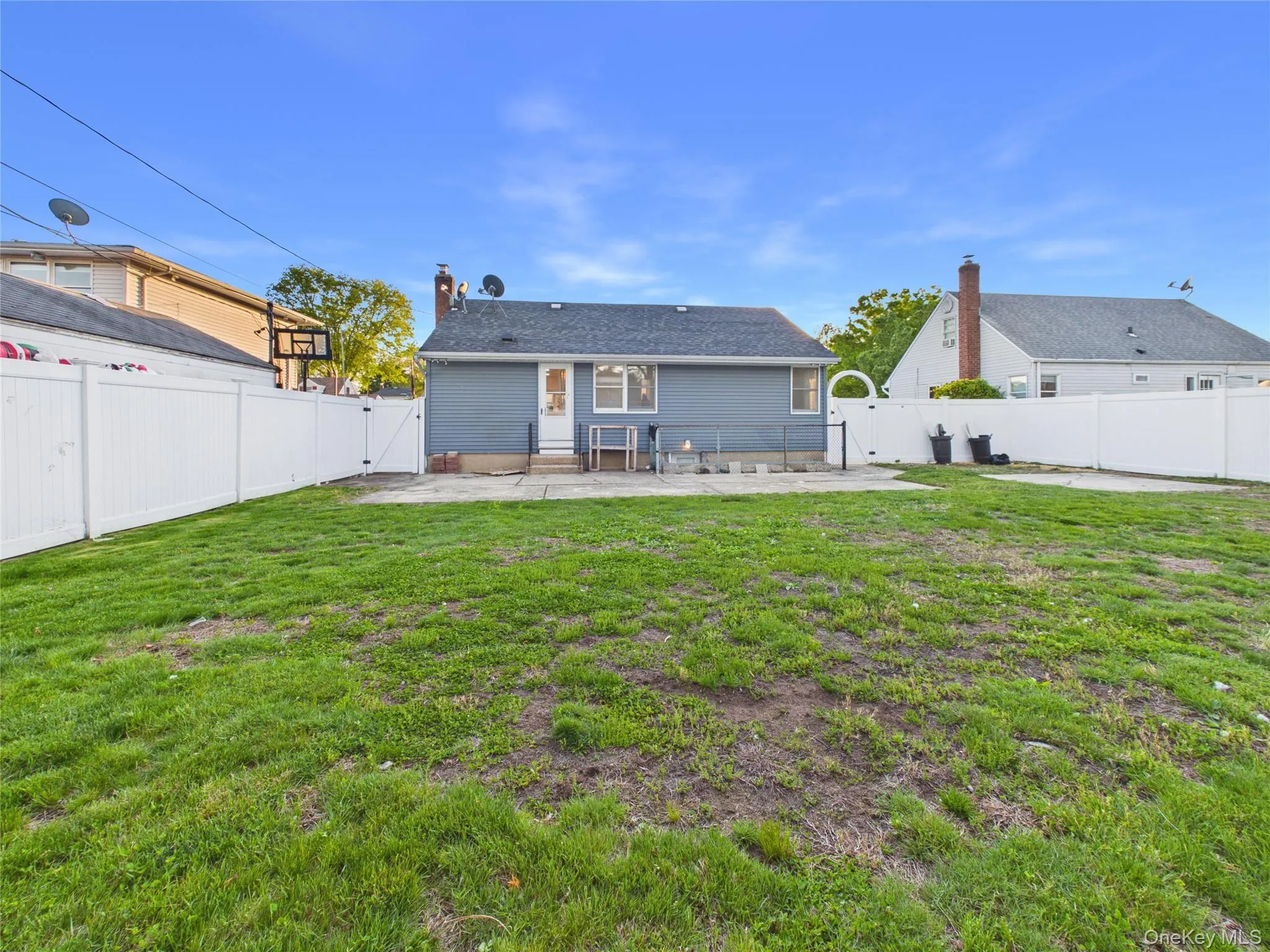 9 Ferndale Drive, Oyster Bay, NY, 3 Bedrooms Bedrooms, 6 Rooms Rooms,2 BathroomsBathrooms,Residential,For Rent,Ferndale,0,999076 9 Ferndale Drive, Oyster Bay, NY, 3 Bedrooms Bedrooms, 6 Rooms Rooms,2 BathroomsBathrooms,Residential,For Rent,Ferndale,0,999076