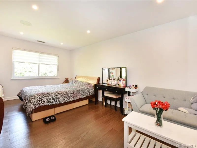 120 Estate Drive, Oyster Bay, NY, 3 Bedrooms Bedrooms, 8 Rooms Rooms,2 BathroomsBathrooms,Residential Sale,For Rent,Estate,0,999081 120 Estate Drive, Oyster Bay, NY, 3 Bedrooms Bedrooms, 8 Rooms Rooms,2 BathroomsBathrooms,Residential Sale,For Rent,Estate,0,999081
