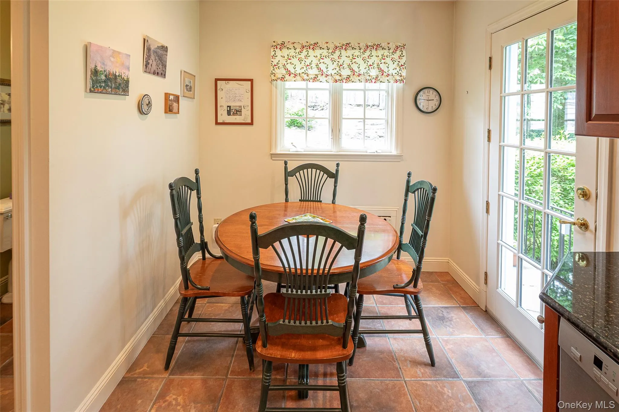 147 Ridgeway Street, Mount Vernon, NY, 3 Bedrooms Bedrooms, 8 Rooms Rooms,1 BathroomBathrooms,Residential,For Rent,Ridgeway,0,999084 147 Ridgeway Street, Mount Vernon, NY, 3 Bedrooms Bedrooms, 8 Rooms Rooms,1 BathroomBathrooms,Residential,For Rent,Ridgeway,0,999084
