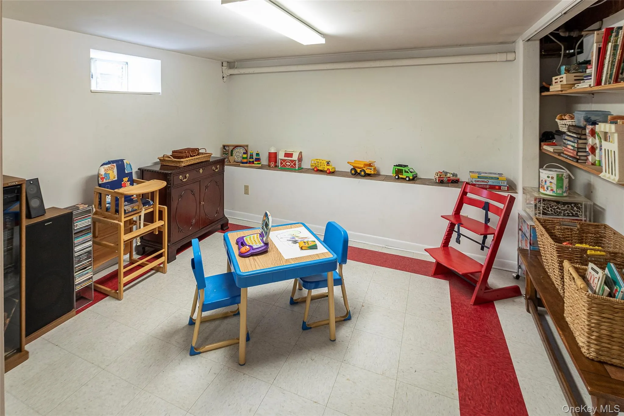 147 Ridgeway Street, Mount Vernon, NY, 3 Bedrooms Bedrooms, 8 Rooms Rooms,1 BathroomBathrooms,Residential,For Rent,Ridgeway,0,999084 147 Ridgeway Street, Mount Vernon, NY, 3 Bedrooms Bedrooms, 8 Rooms Rooms,1 BathroomBathrooms,Residential,For Rent,Ridgeway,0,999084