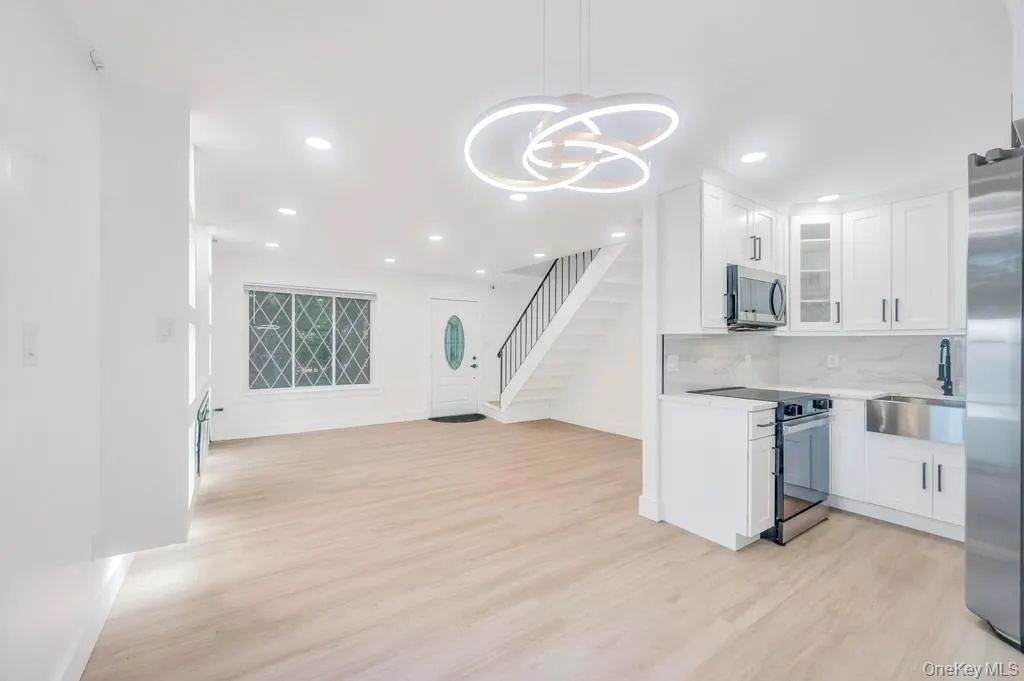 6 Amesworth Court, Brookhaven, NY, 3 Bedrooms Bedrooms, 6 Rooms Rooms,1 BathroomBathrooms,Residential Sale,For Rent,Amesworth,0,999101 6 Amesworth Court, Brookhaven, NY, 3 Bedrooms Bedrooms, 6 Rooms Rooms,1 BathroomBathrooms,Residential Sale,For Rent,Amesworth,0,999101