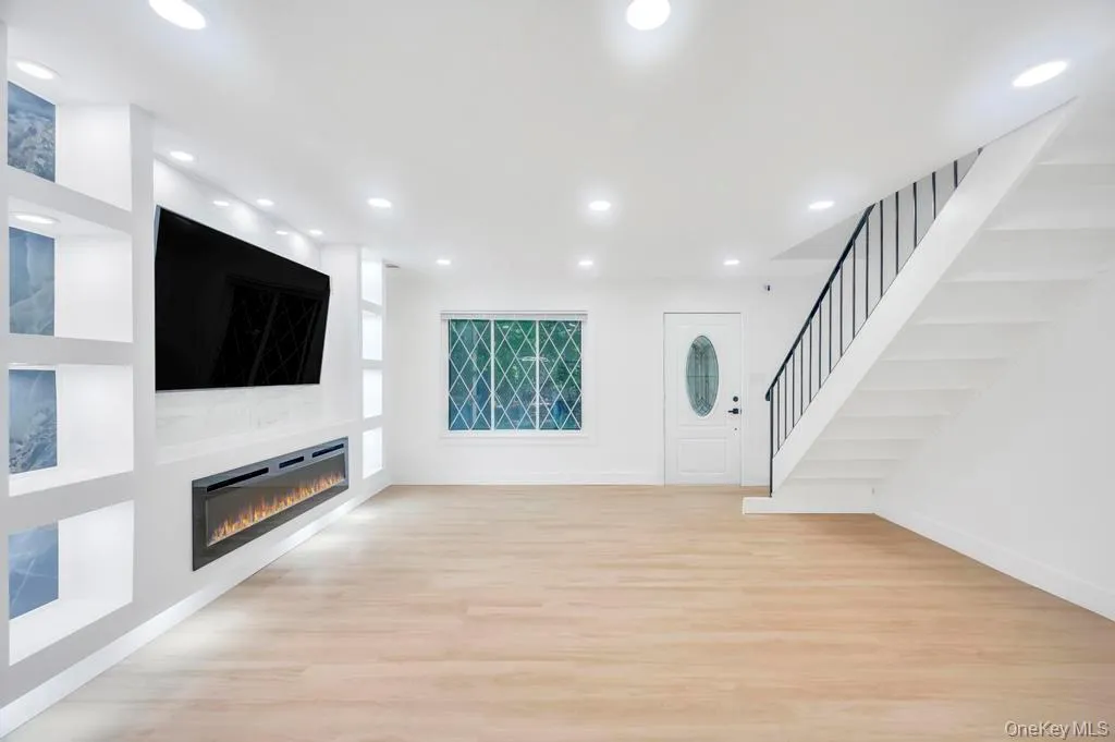 6 Amesworth Court, Brookhaven, NY, 3 Bedrooms Bedrooms, 6 Rooms Rooms,1 BathroomBathrooms,Residential Sale,For Rent,Amesworth,0,999101 6 Amesworth Court, Brookhaven, NY, 3 Bedrooms Bedrooms, 6 Rooms Rooms,1 BathroomBathrooms,Residential Sale,For Rent,Amesworth,0,999101