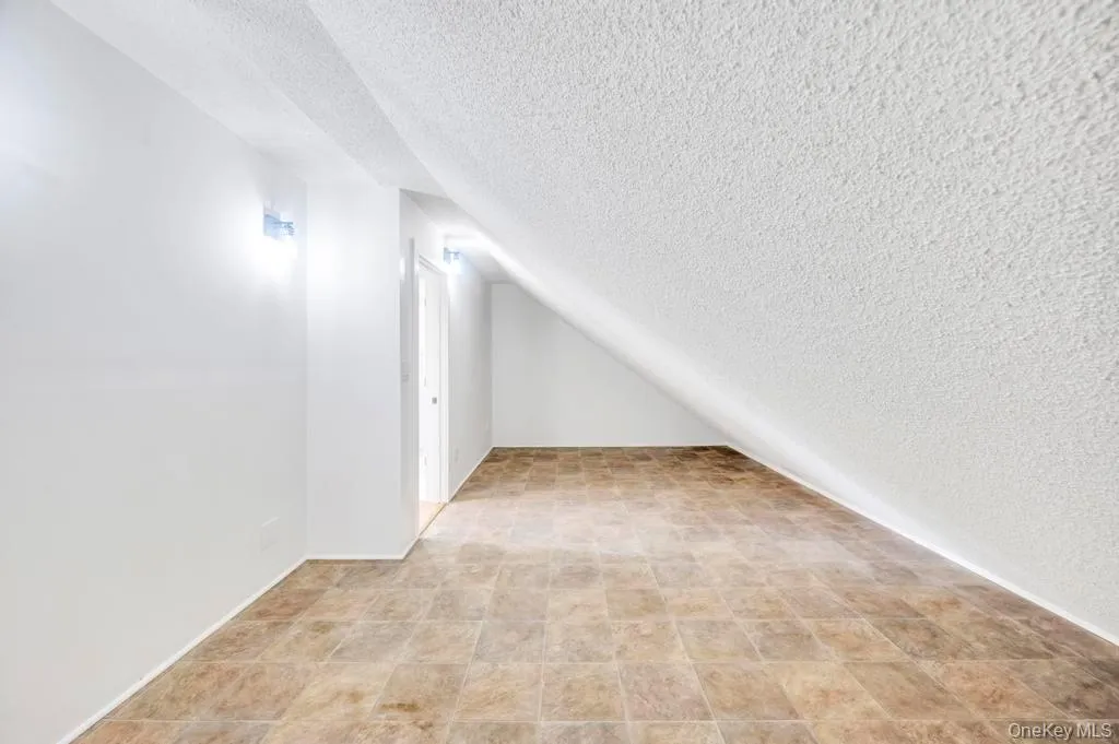 6 Amesworth Court, Brookhaven, NY, 3 Bedrooms Bedrooms, 6 Rooms Rooms,1 BathroomBathrooms,Residential Sale,For Rent,Amesworth,0,999101 6 Amesworth Court, Brookhaven, NY, 3 Bedrooms Bedrooms, 6 Rooms Rooms,1 BathroomBathrooms,Residential Sale,For Rent,Amesworth,0,999101