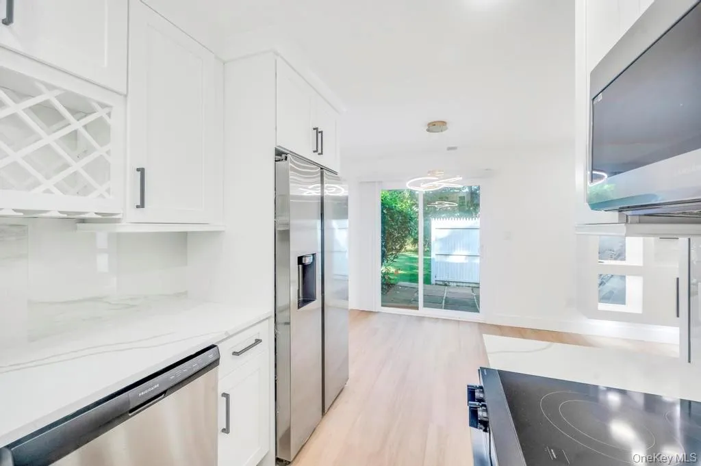 6 Amesworth Court, Brookhaven, NY, 3 Bedrooms Bedrooms, 6 Rooms Rooms,1 BathroomBathrooms,Residential Sale,For Rent,Amesworth,0,999101 6 Amesworth Court, Brookhaven, NY, 3 Bedrooms Bedrooms, 6 Rooms Rooms,1 BathroomBathrooms,Residential Sale,For Rent,Amesworth,0,999101