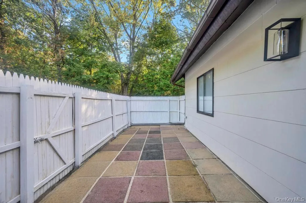 6 Amesworth Court, Brookhaven, NY, 3 Bedrooms Bedrooms, 6 Rooms Rooms,1 BathroomBathrooms,Residential Sale,For Rent,Amesworth,0,999101 6 Amesworth Court, Brookhaven, NY, 3 Bedrooms Bedrooms, 6 Rooms Rooms,1 BathroomBathrooms,Residential Sale,For Rent,Amesworth,0,999101