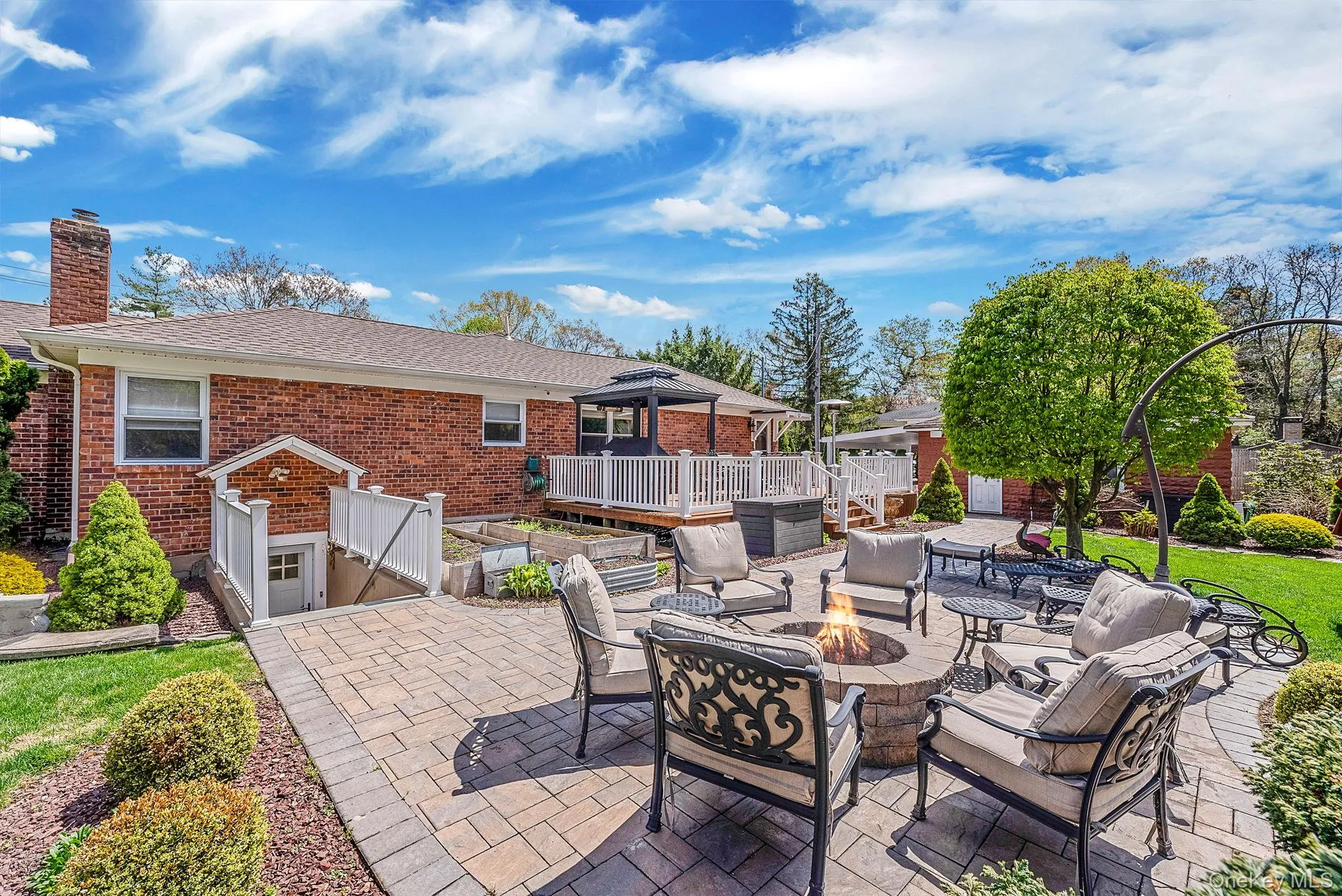 193 Dix Hills Road, Huntington, NY, 3 Bedrooms Bedrooms, 8 Rooms Rooms,2 BathroomsBathrooms,Residential,For Rent,Dix Hills,0,999108 193 Dix Hills Road, Huntington, NY, 3 Bedrooms Bedrooms, 8 Rooms Rooms,2 BathroomsBathrooms,Residential,For Rent,Dix Hills,0,999108