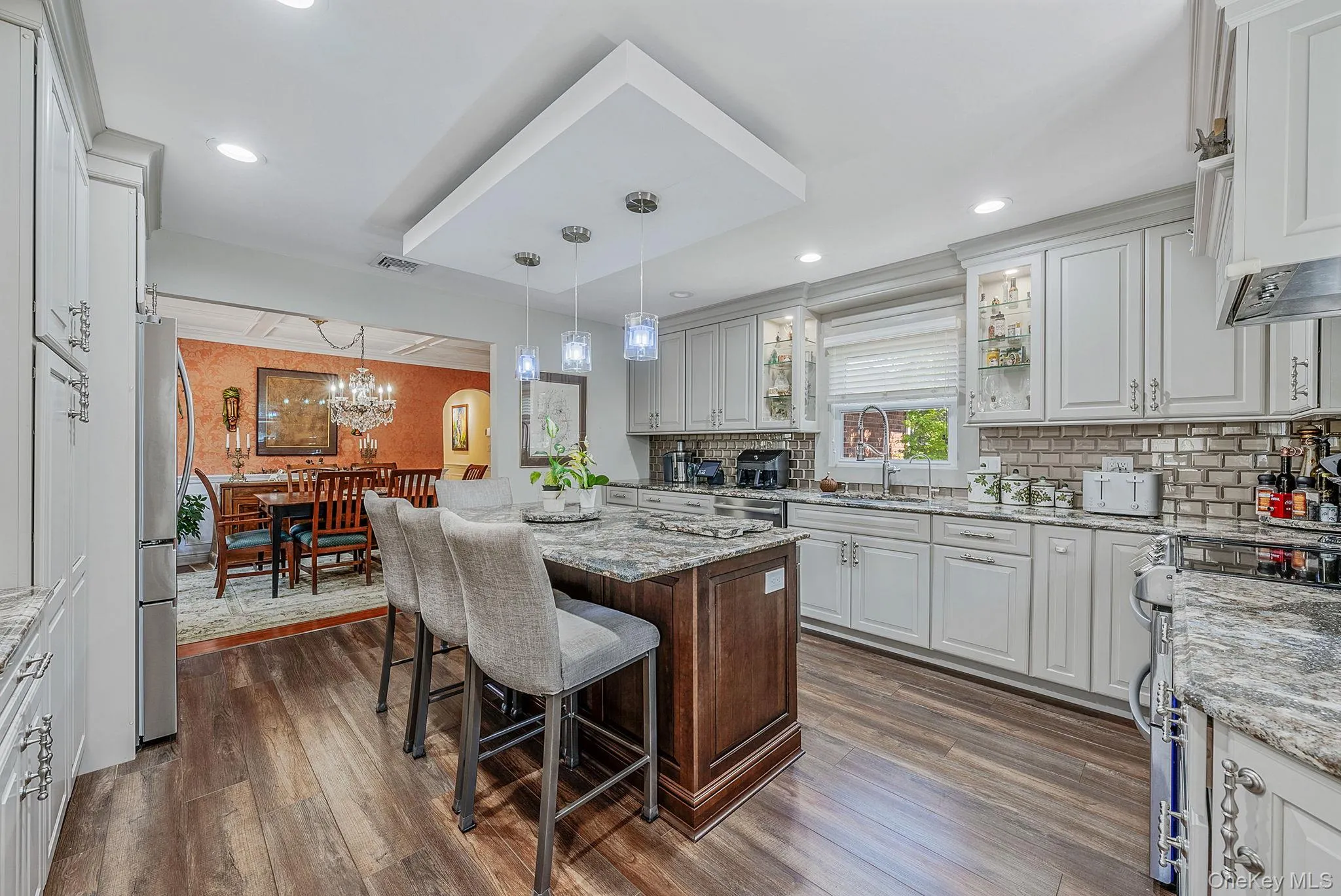 193 Dix Hills Road, Huntington, NY, 3 Bedrooms Bedrooms, 8 Rooms Rooms,2 BathroomsBathrooms,Residential,For Rent,Dix Hills,0,999108 193 Dix Hills Road, Huntington, NY, 3 Bedrooms Bedrooms, 8 Rooms Rooms,2 BathroomsBathrooms,Residential,For Rent,Dix Hills,0,999108