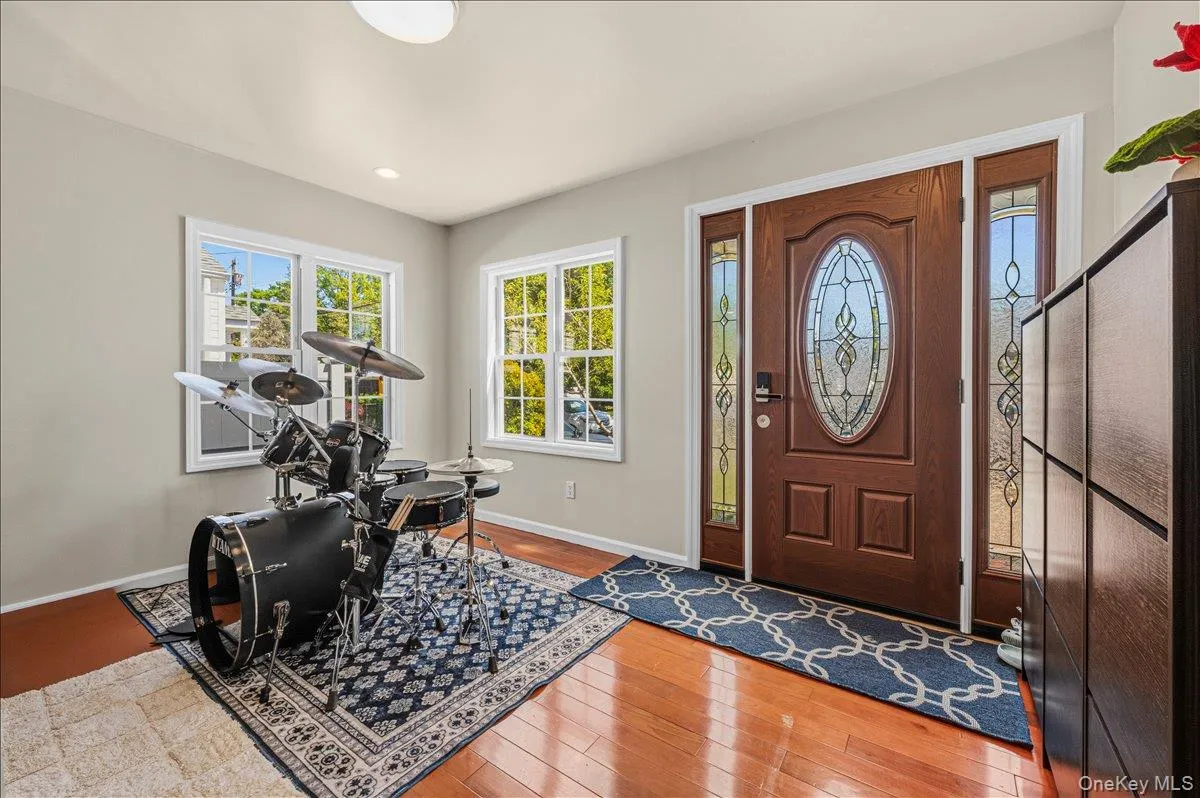 109 Gordon Avenue, North Hempstead, NY, 5 Bedrooms Bedrooms, 10 Rooms Rooms,3 BathroomsBathrooms,Residential,For Rent,Gordon,0,999118 109 Gordon Avenue, North Hempstead, NY, 5 Bedrooms Bedrooms, 10 Rooms Rooms,3 BathroomsBathrooms,Residential,For Rent,Gordon,0,999118