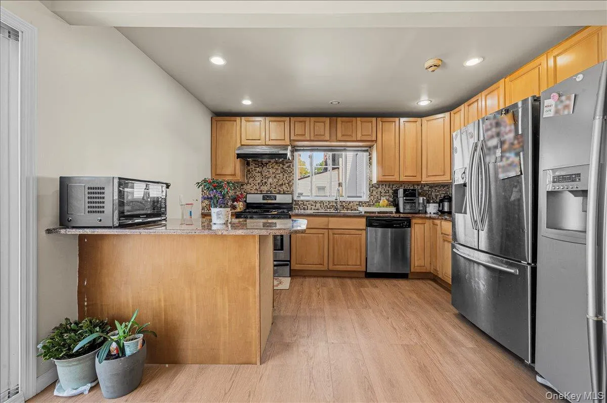 109 Gordon Avenue, North Hempstead, NY, 5 Bedrooms Bedrooms, 10 Rooms Rooms,3 BathroomsBathrooms,Residential,For Rent,Gordon,0,999118 109 Gordon Avenue, North Hempstead, NY, 5 Bedrooms Bedrooms, 10 Rooms Rooms,3 BathroomsBathrooms,Residential,For Rent,Gordon,0,999118