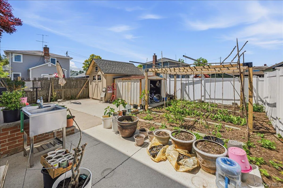 109 Gordon Avenue, North Hempstead, NY, 5 Bedrooms Bedrooms, 10 Rooms Rooms,3 BathroomsBathrooms,Residential,For Rent,Gordon,0,999118 109 Gordon Avenue, North Hempstead, NY, 5 Bedrooms Bedrooms, 10 Rooms Rooms,3 BathroomsBathrooms,Residential,For Rent,Gordon,0,999118
