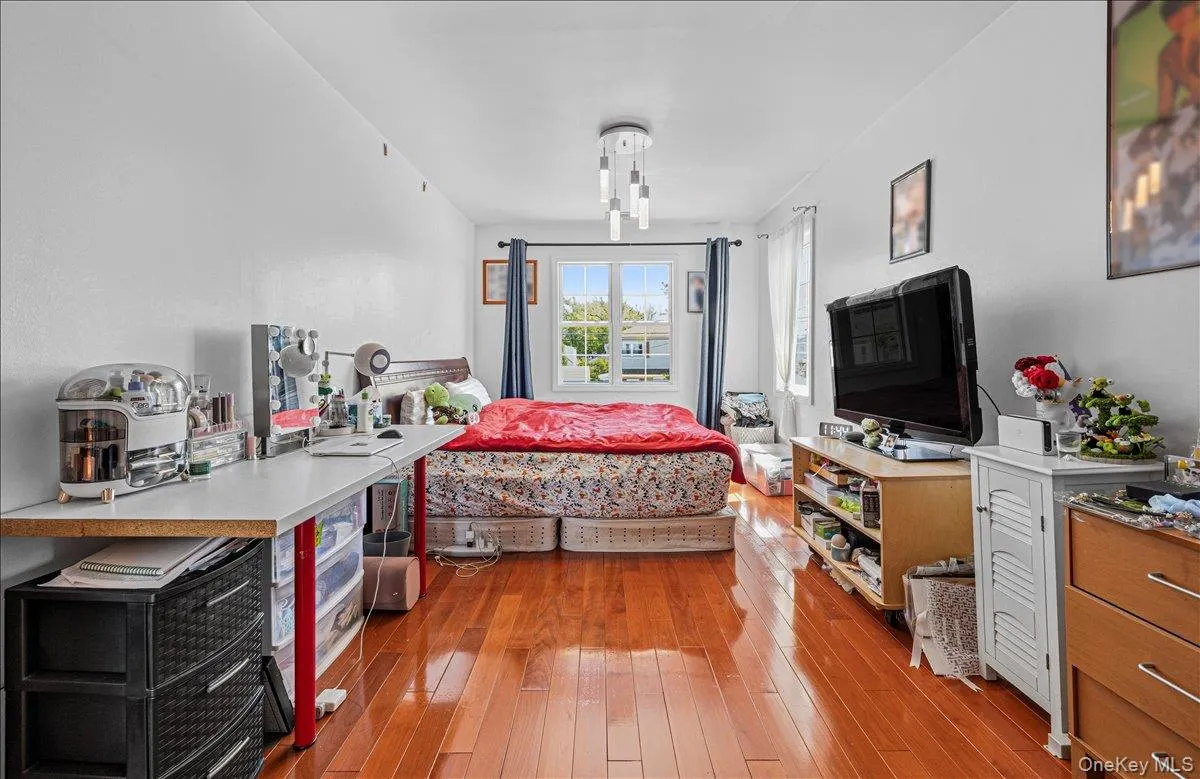 109 Gordon Avenue, North Hempstead, NY, 5 Bedrooms Bedrooms, 10 Rooms Rooms,3 BathroomsBathrooms,Residential,For Rent,Gordon,0,999118 109 Gordon Avenue, North Hempstead, NY, 5 Bedrooms Bedrooms, 10 Rooms Rooms,3 BathroomsBathrooms,Residential,For Rent,Gordon,0,999118