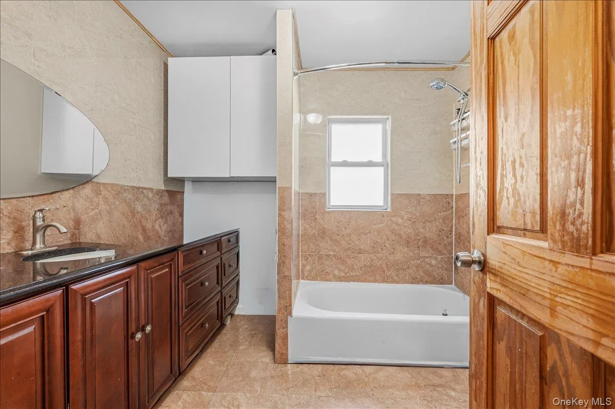 109 Gordon Avenue, North Hempstead, NY, 5 Bedrooms Bedrooms, 10 Rooms Rooms,3 BathroomsBathrooms,Residential,For Rent,Gordon,0,999118 109 Gordon Avenue, North Hempstead, NY, 5 Bedrooms Bedrooms, 10 Rooms Rooms,3 BathroomsBathrooms,Residential,For Rent,Gordon,0,999118