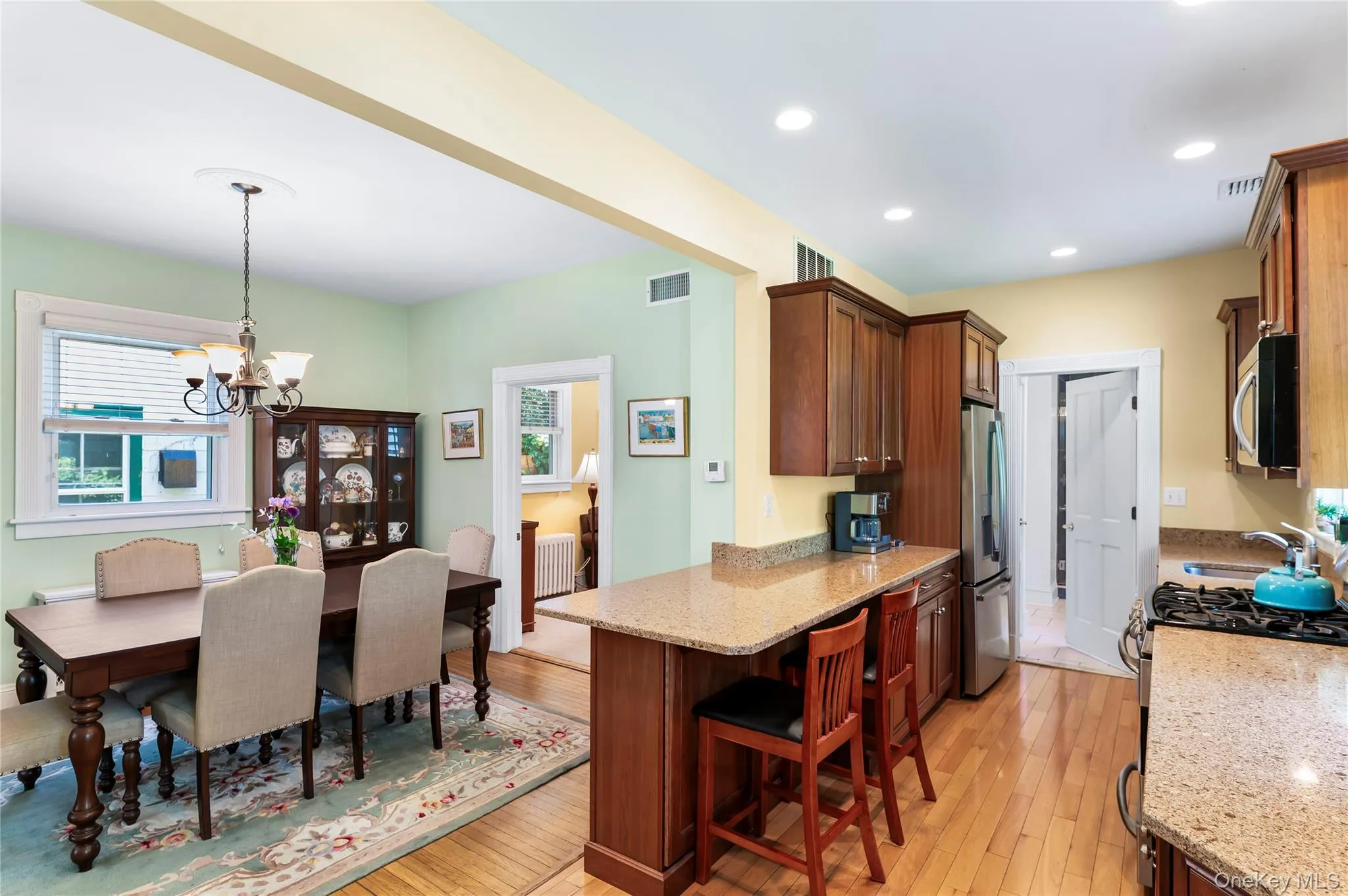 35 4th Avenue, Orangetown, NY, 3 Bedrooms Bedrooms, 7 Rooms Rooms,2 BathroomsBathrooms,Residential,For Rent,4th,0,999141 35 4th Avenue, Orangetown, NY, 3 Bedrooms Bedrooms, 7 Rooms Rooms,2 BathroomsBathrooms,Residential,For Rent,4th,0,999141