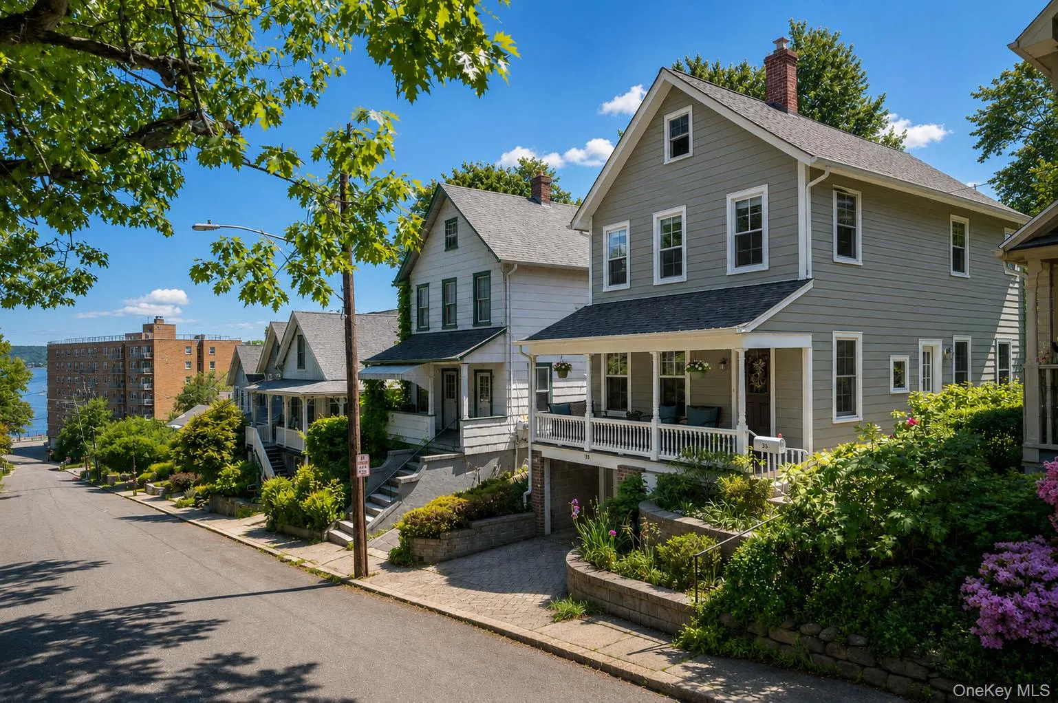 35 4th Avenue, Orangetown, NY, 3 Bedrooms Bedrooms, 7 Rooms Rooms,2 BathroomsBathrooms,Residential,For Rent,4th,0,999141 35 4th Avenue, Orangetown, NY, 3 Bedrooms Bedrooms, 7 Rooms Rooms,2 BathroomsBathrooms,Residential,For Rent,4th,0,999141