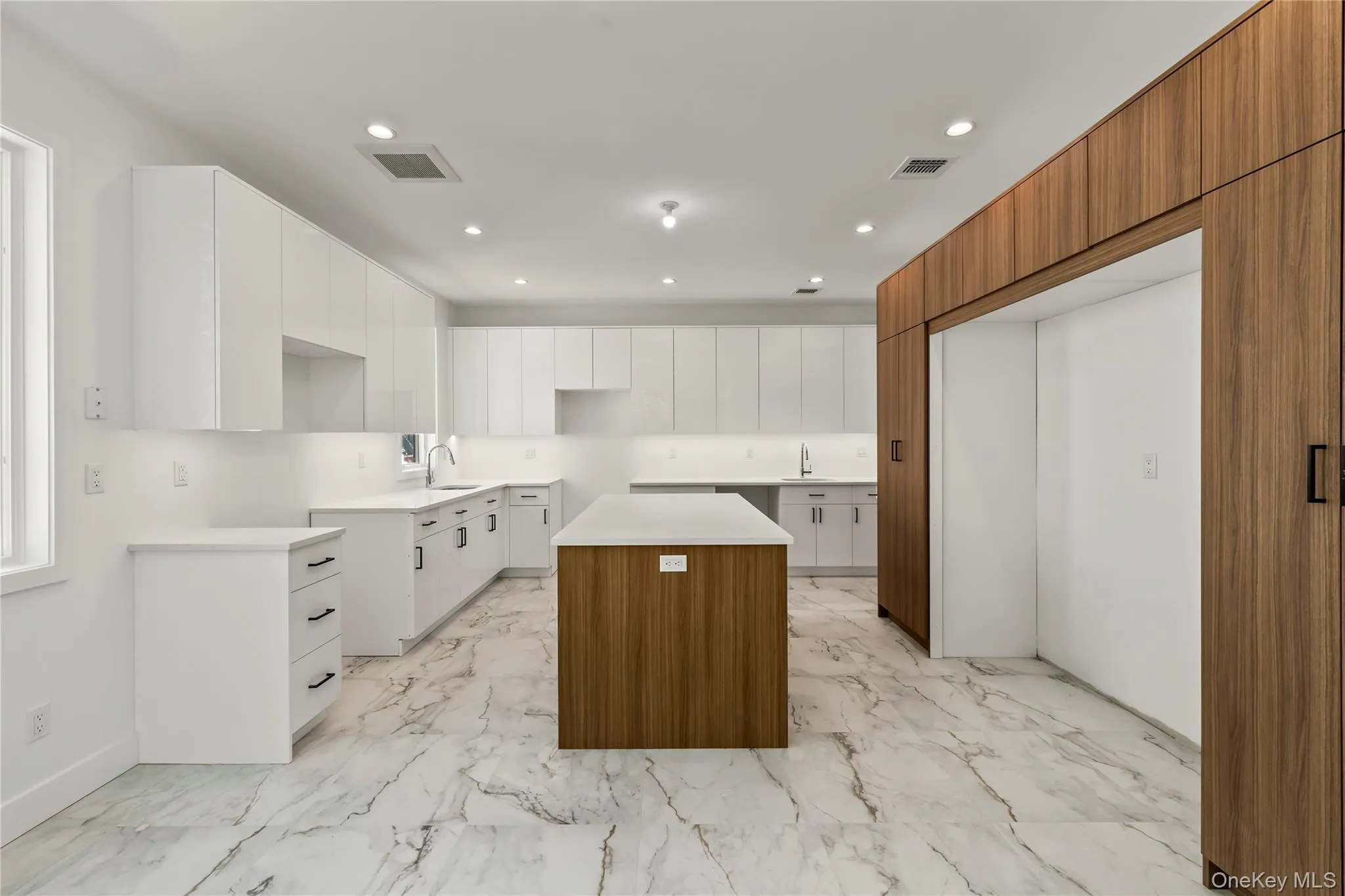 37 Ewing Avenue, Ramapo, NY, 8 Bedrooms Bedrooms, 8 Rooms Rooms,5 BathroomsBathrooms,Residential,For Rent,Ewing,0,999150 37 Ewing Avenue, Ramapo, NY, 8 Bedrooms Bedrooms, 8 Rooms Rooms,5 BathroomsBathrooms,Residential,For Rent,Ewing,0,999150