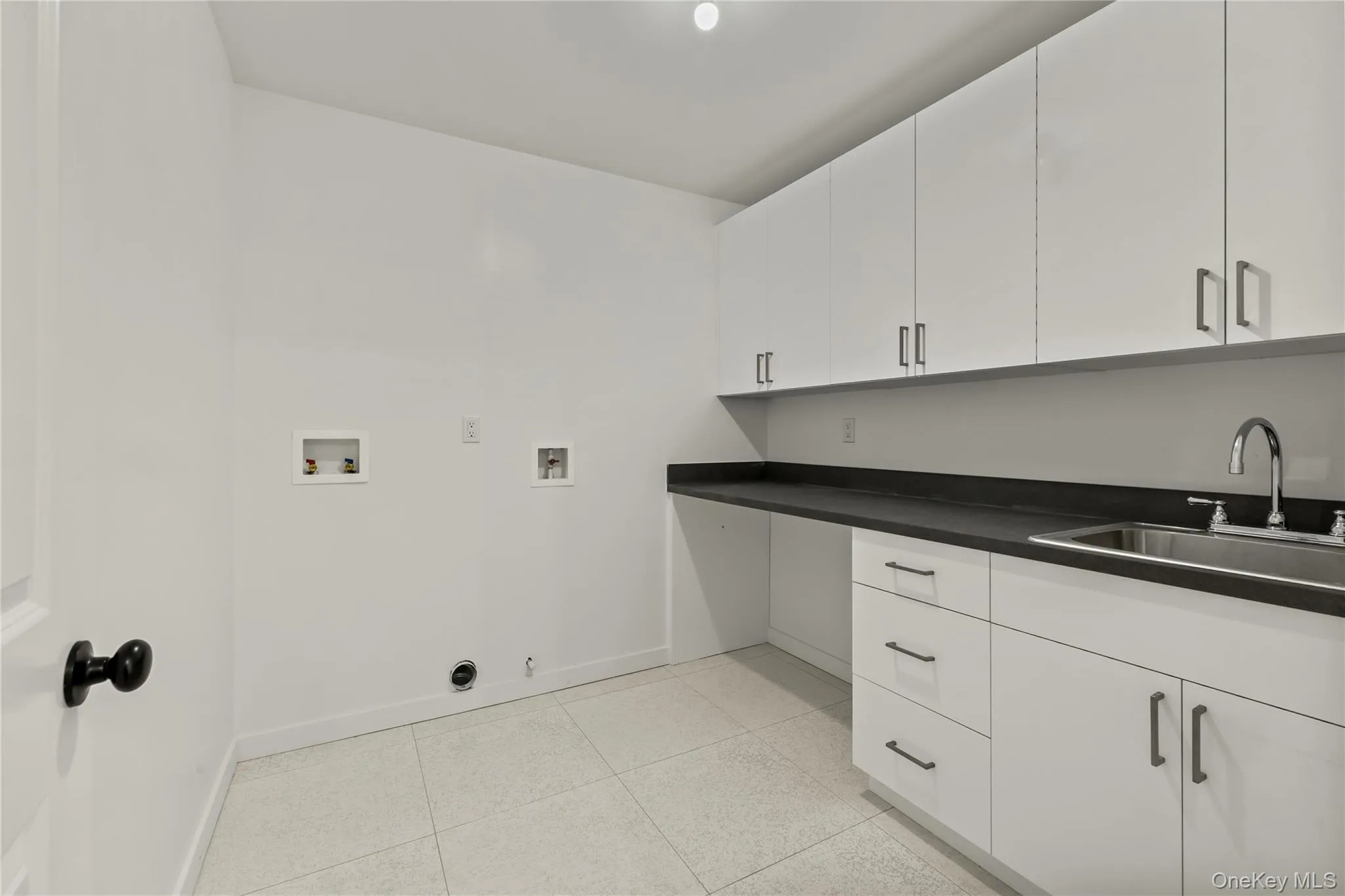 37 Ewing Avenue, Ramapo, NY, 8 Bedrooms Bedrooms, 8 Rooms Rooms,5 BathroomsBathrooms,Residential,For Rent,Ewing,0,999150 37 Ewing Avenue, Ramapo, NY, 8 Bedrooms Bedrooms, 8 Rooms Rooms,5 BathroomsBathrooms,Residential,For Rent,Ewing,0,999150