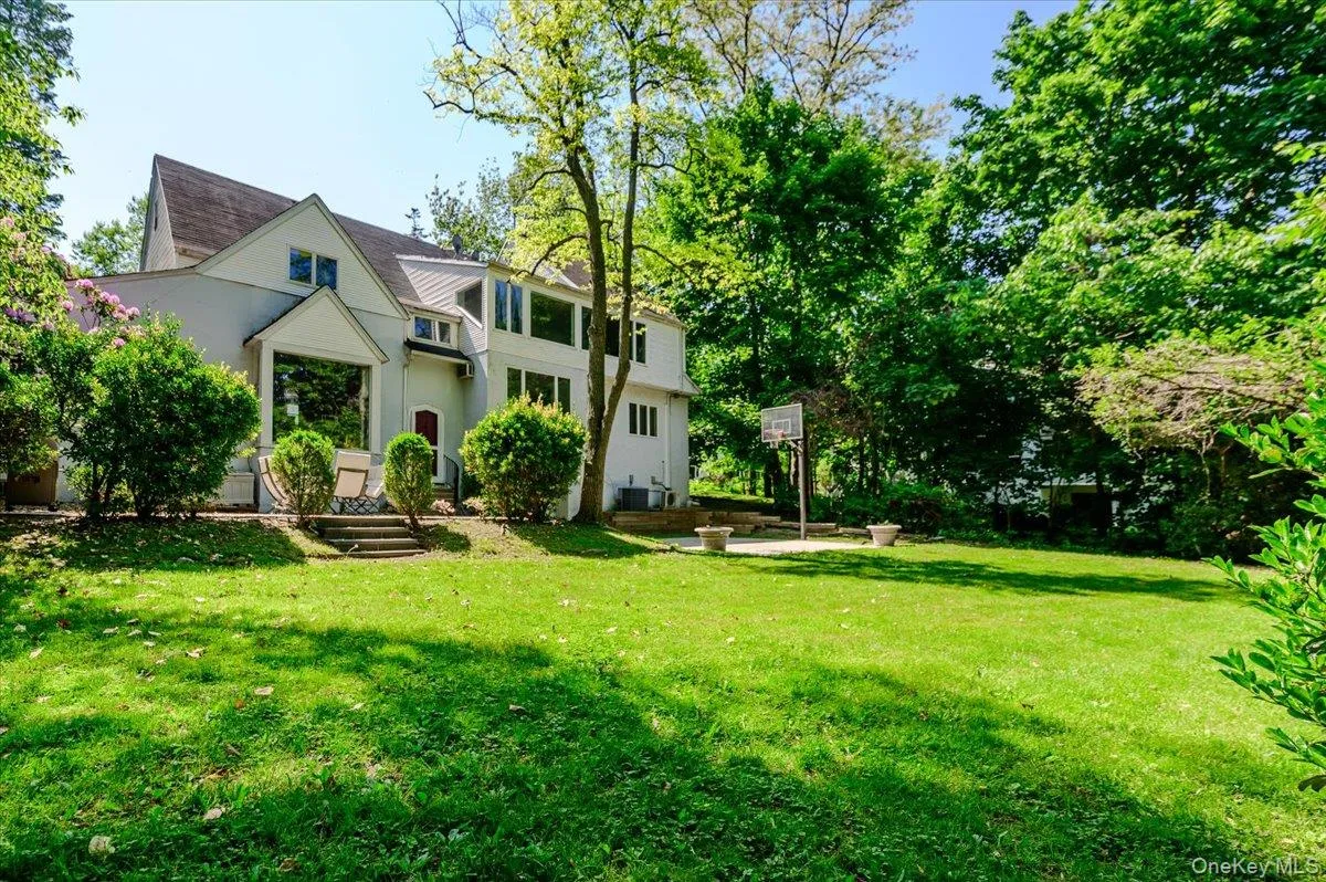 27 Ridge Drive, North Hempstead, NY, 4 Bedrooms Bedrooms, 9 Rooms Rooms,3 BathroomsBathrooms,Residential,For Rent,Ridge,0,999153 27 Ridge Drive, North Hempstead, NY, 4 Bedrooms Bedrooms, 9 Rooms Rooms,3 BathroomsBathrooms,Residential,For Rent,Ridge,0,999153
