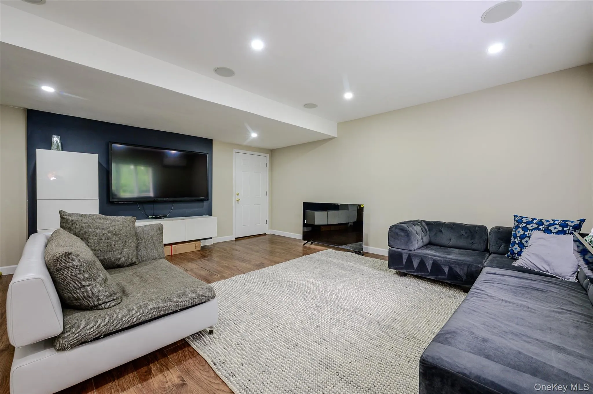 27 Ridge Drive, North Hempstead, NY, 4 Bedrooms Bedrooms, 9 Rooms Rooms,3 BathroomsBathrooms,Residential,For Rent,Ridge,0,999153 27 Ridge Drive, North Hempstead, NY, 4 Bedrooms Bedrooms, 9 Rooms Rooms,3 BathroomsBathrooms,Residential,For Rent,Ridge,0,999153