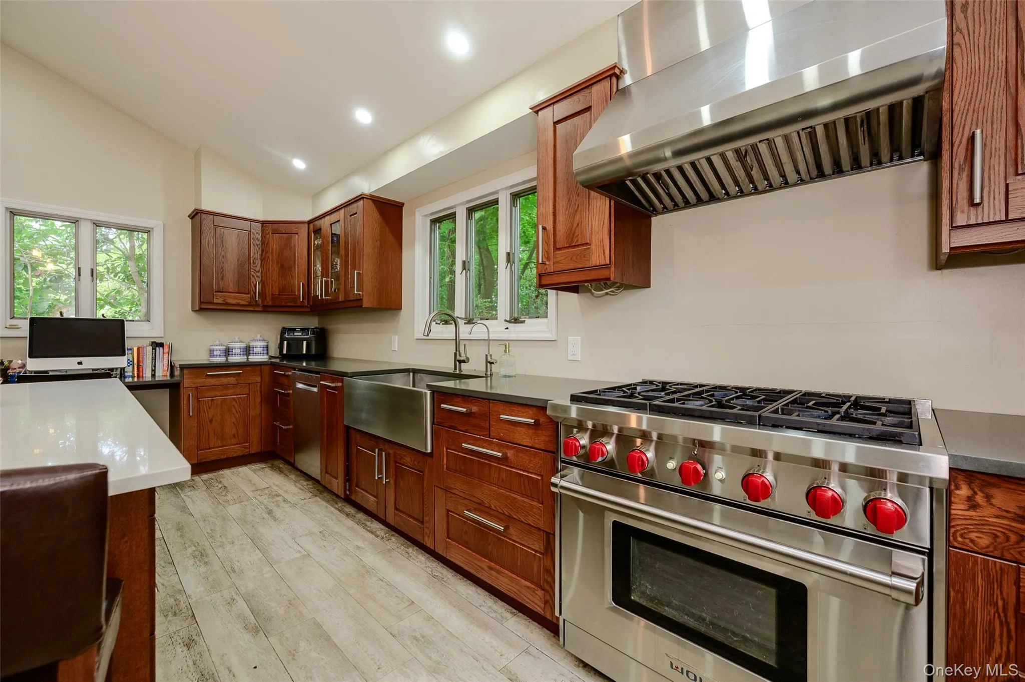 27 Ridge Drive, North Hempstead, NY, 4 Bedrooms Bedrooms, 9 Rooms Rooms,3 BathroomsBathrooms,Residential,For Rent,Ridge,0,999153 27 Ridge Drive, North Hempstead, NY, 4 Bedrooms Bedrooms, 9 Rooms Rooms,3 BathroomsBathrooms,Residential,For Rent,Ridge,0,999153