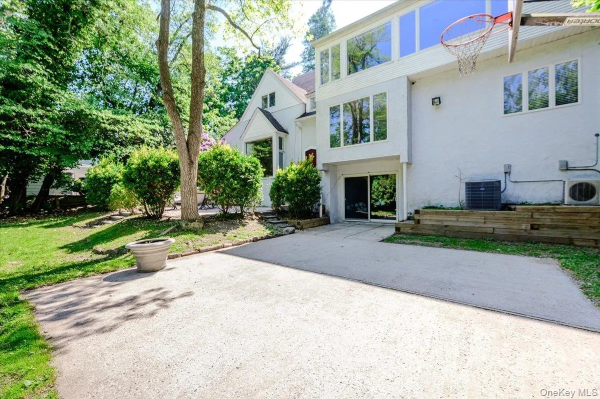 27 Ridge Drive, North Hempstead, NY, 4 Bedrooms Bedrooms, 9 Rooms Rooms,3 BathroomsBathrooms,Residential,For Rent,Ridge,0,999153 27 Ridge Drive, North Hempstead, NY, 4 Bedrooms Bedrooms, 9 Rooms Rooms,3 BathroomsBathrooms,Residential,For Rent,Ridge,0,999153