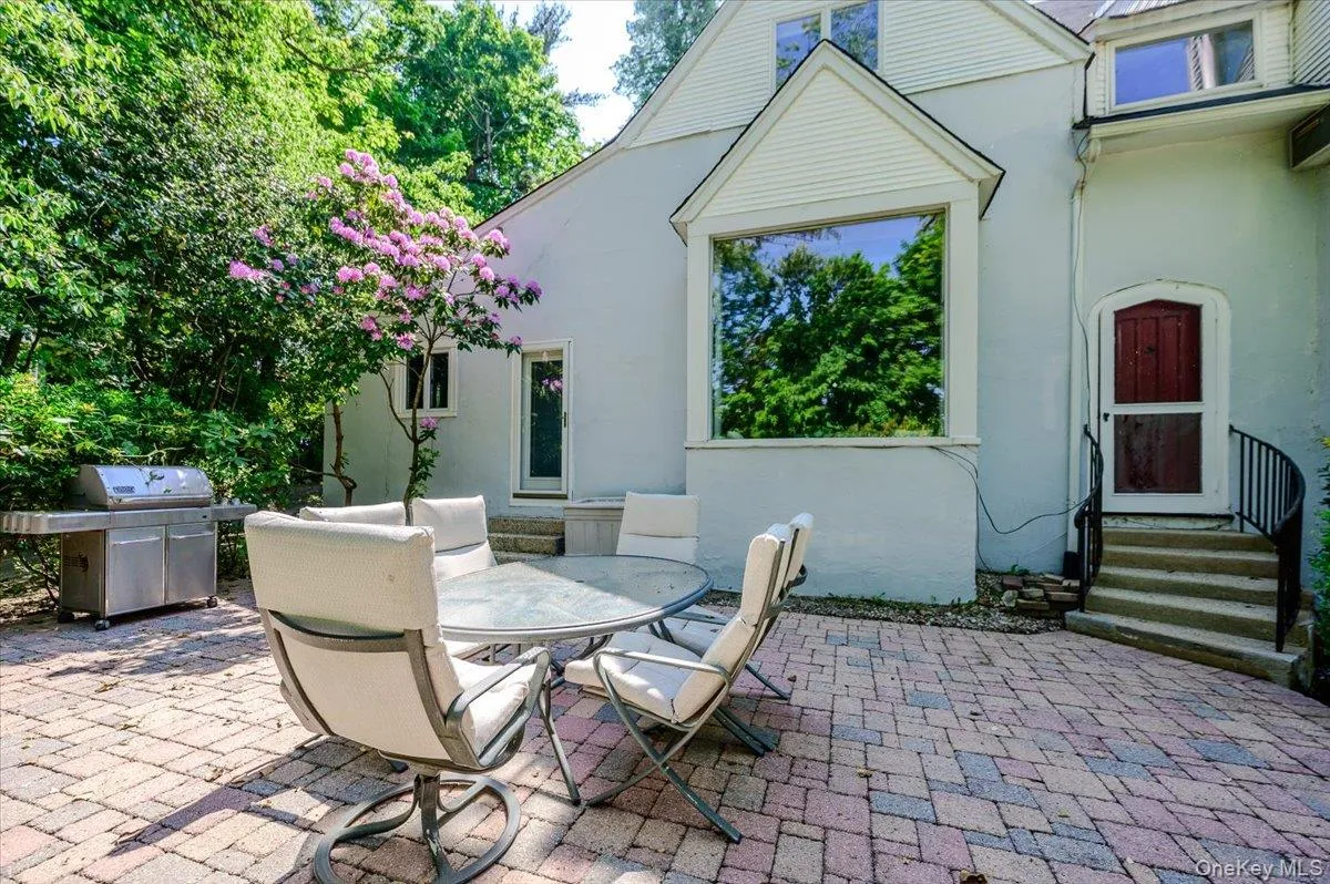 27 Ridge Drive, North Hempstead, NY, 4 Bedrooms Bedrooms, 9 Rooms Rooms,3 BathroomsBathrooms,Residential,For Rent,Ridge,0,999153 27 Ridge Drive, North Hempstead, NY, 4 Bedrooms Bedrooms, 9 Rooms Rooms,3 BathroomsBathrooms,Residential,For Rent,Ridge,0,999153