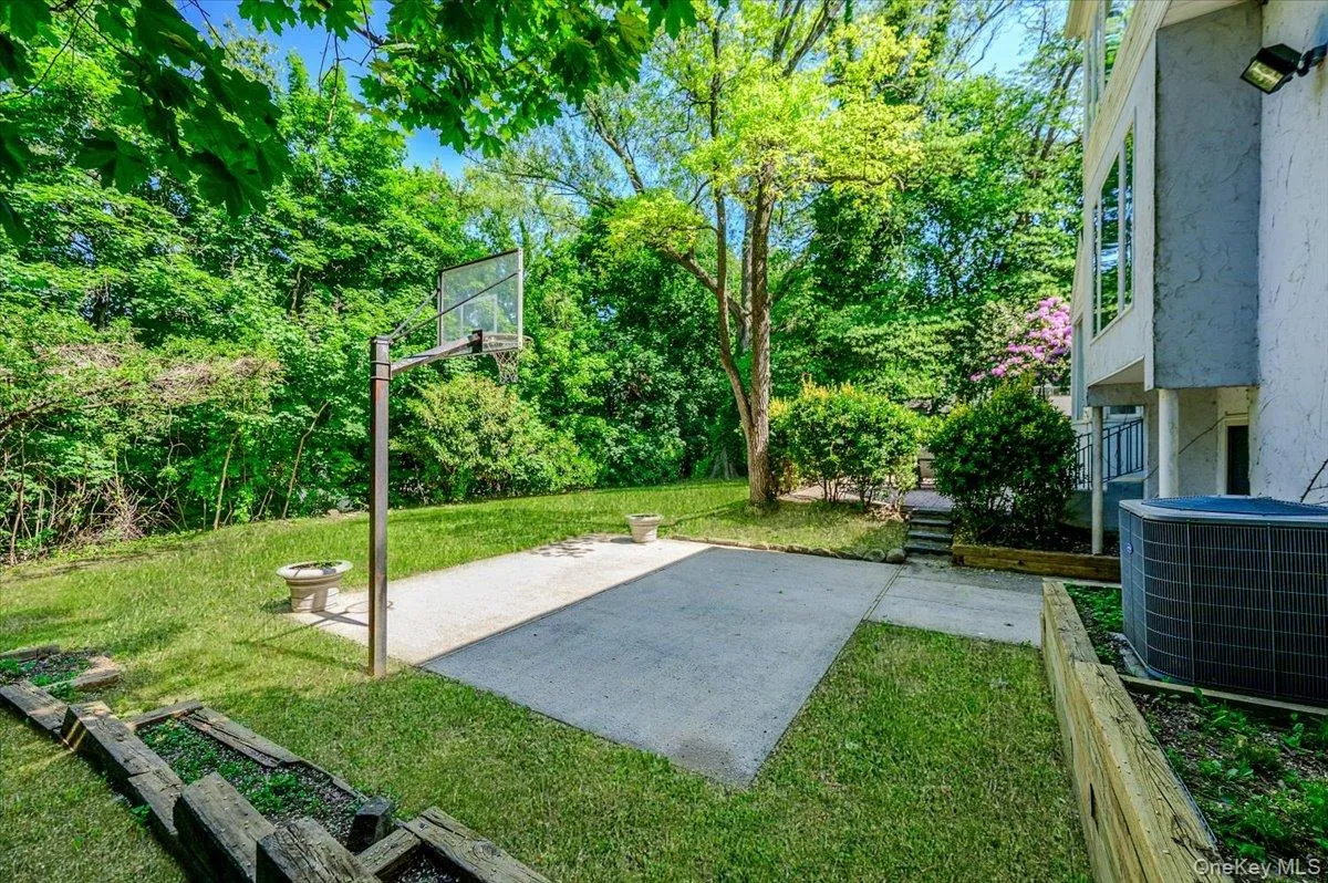 27 Ridge Drive, North Hempstead, NY, 4 Bedrooms Bedrooms, 9 Rooms Rooms,3 BathroomsBathrooms,Residential,For Rent,Ridge,0,999153 27 Ridge Drive, North Hempstead, NY, 4 Bedrooms Bedrooms, 9 Rooms Rooms,3 BathroomsBathrooms,Residential,For Rent,Ridge,0,999153