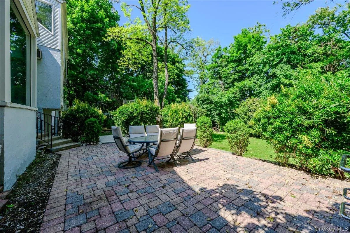 27 Ridge Drive, North Hempstead, NY, 4 Bedrooms Bedrooms, 9 Rooms Rooms,3 BathroomsBathrooms,Residential,For Rent,Ridge,0,999153 27 Ridge Drive, North Hempstead, NY, 4 Bedrooms Bedrooms, 9 Rooms Rooms,3 BathroomsBathrooms,Residential,For Rent,Ridge,0,999153