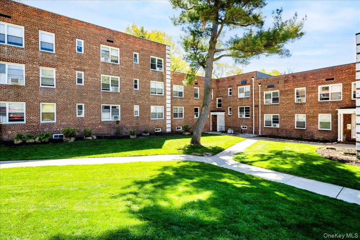 4 Edwards, North Hempstead, NY, 1 Bedroom Bedrooms, 4 Rooms Rooms,1 BathroomBathrooms,Residential,For Rent,Edwards,0,999154 4 Edwards, North Hempstead, NY, 1 Bedroom Bedrooms, 4 Rooms Rooms,1 BathroomBathrooms,Residential,For Rent,Edwards,0,999154