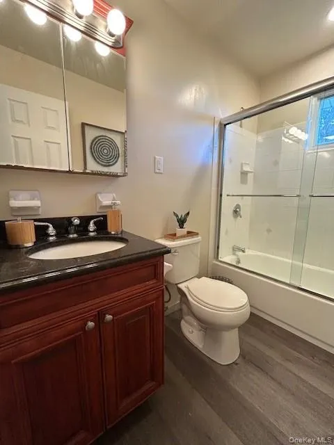 433 Lincoln Boulevard, Smithtown, NY, 1 Bedroom Bedrooms, 4 Rooms Rooms,1 BathroomBathrooms,Residential Lease,For Rent,Lincoln,0,999179 433 Lincoln Boulevard, Smithtown, NY, 1 Bedroom Bedrooms, 4 Rooms Rooms,1 BathroomBathrooms,Residential Lease,For Rent,Lincoln,0,999179