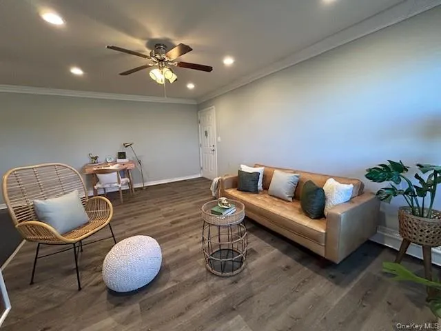 433 Lincoln Boulevard, Smithtown, NY, 1 Bedroom Bedrooms, 4 Rooms Rooms,1 BathroomBathrooms,Residential Lease,For Rent,Lincoln,0,999179 433 Lincoln Boulevard, Smithtown, NY, 1 Bedroom Bedrooms, 4 Rooms Rooms,1 BathroomBathrooms,Residential Lease,For Rent,Lincoln,0,999179