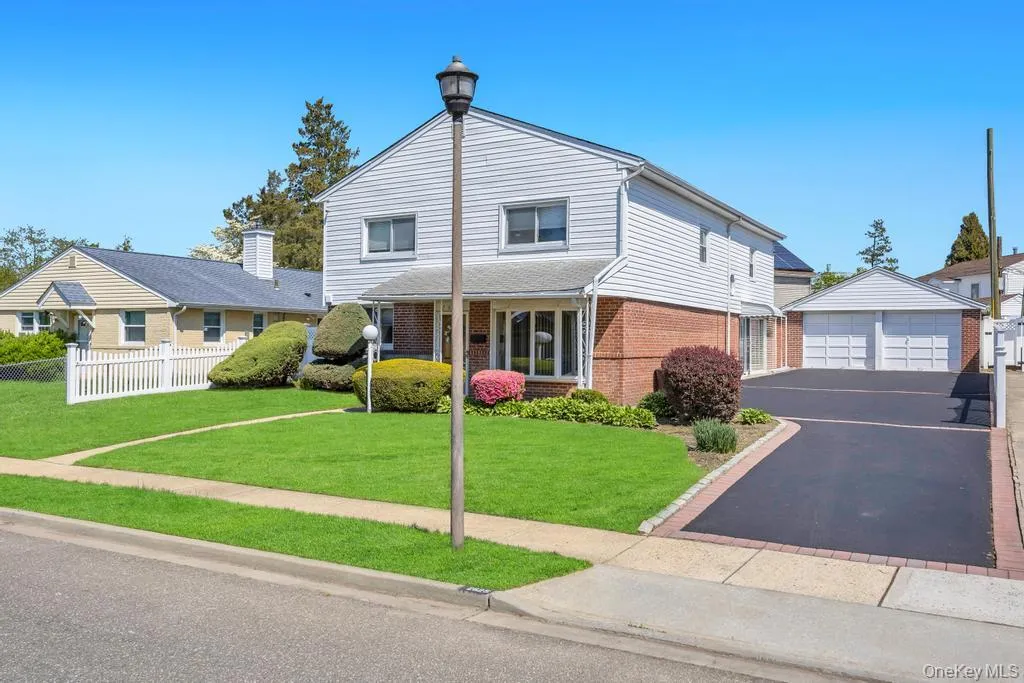 2625 Cypress Avenue, Hempstead, NY, 4 Bedrooms Bedrooms, 9 Rooms Rooms,2 BathroomsBathrooms,Residential,For Rent,Cypress,0,999184 2625 Cypress Avenue, Hempstead, NY, 4 Bedrooms Bedrooms, 9 Rooms Rooms,2 BathroomsBathrooms,Residential,For Rent,Cypress,0,999184