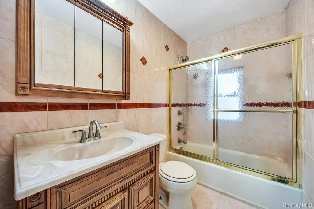 2625 Cypress Avenue, Hempstead, NY, 4 Bedrooms Bedrooms, 9 Rooms Rooms,2 BathroomsBathrooms,Residential,For Rent,Cypress,0,999184 2625 Cypress Avenue, Hempstead, NY, 4 Bedrooms Bedrooms, 9 Rooms Rooms,2 BathroomsBathrooms,Residential,For Rent,Cypress,0,999184